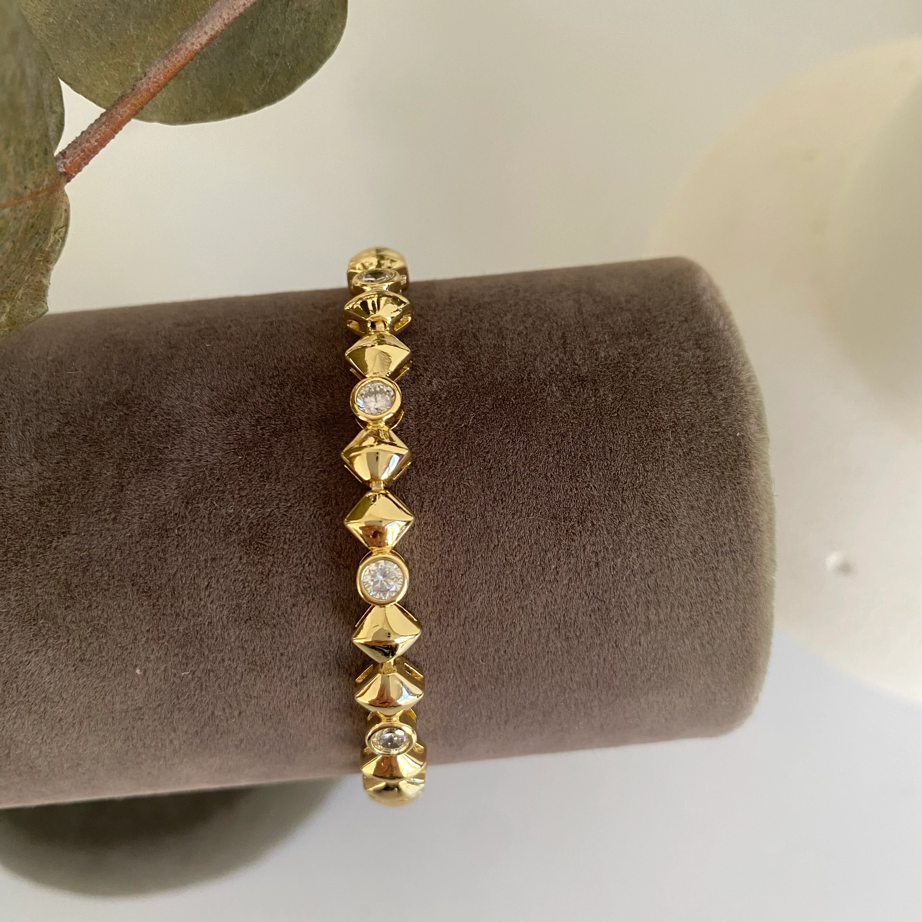 Xuping Dörtgen Model Zirkon Taşlı Bileklik