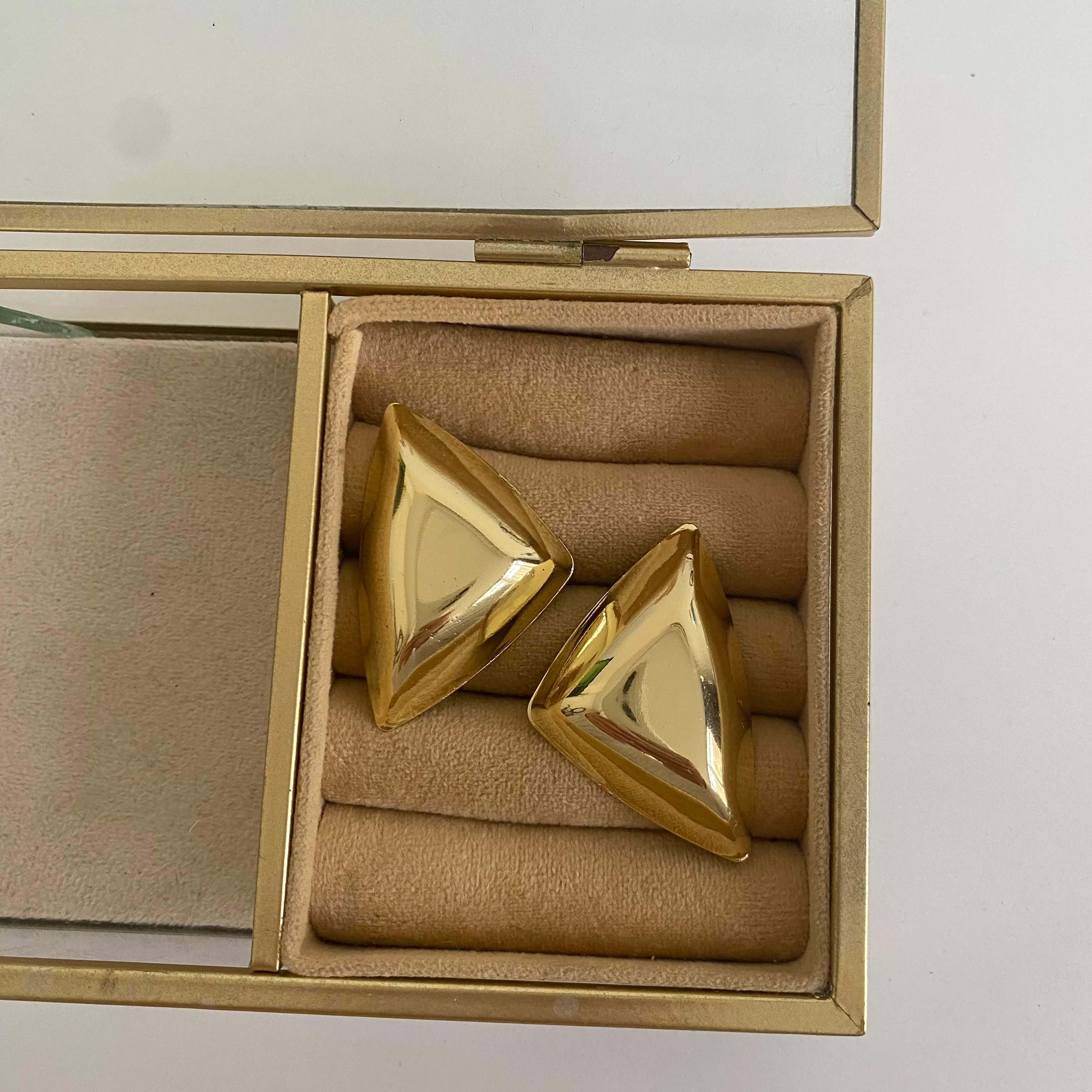 Gold Plaka Üçgen Küpe