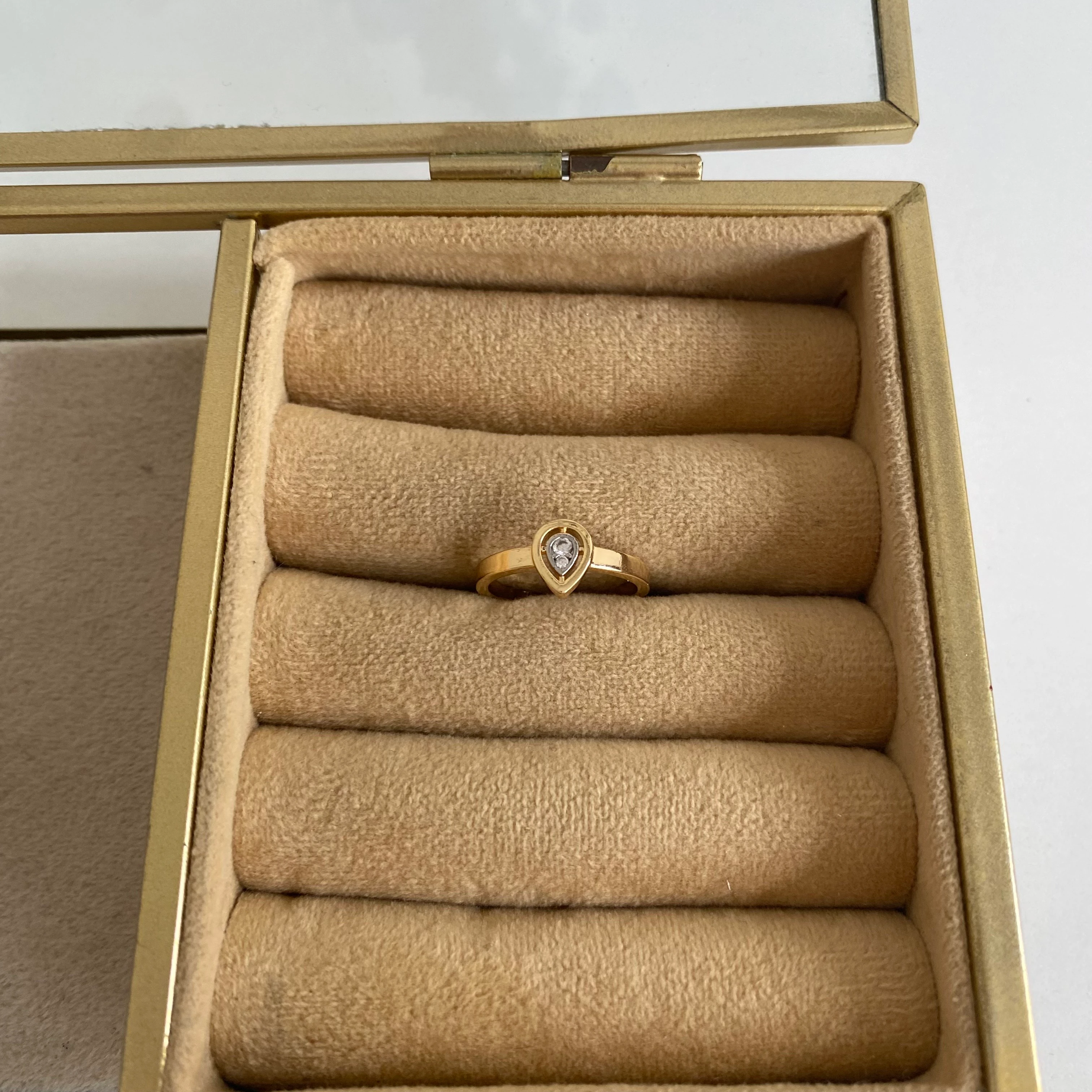 Damla Taşlı Minimal Model Gold Yüzük