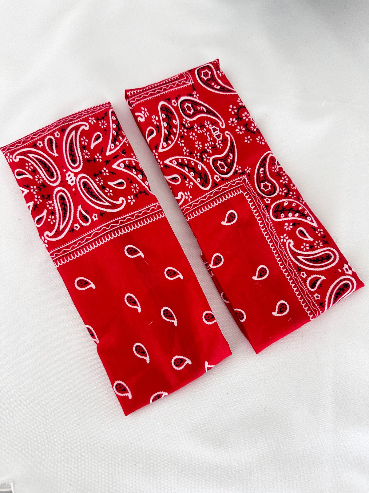 Kırmızı Paisley Desenli Düğümlü Bandana