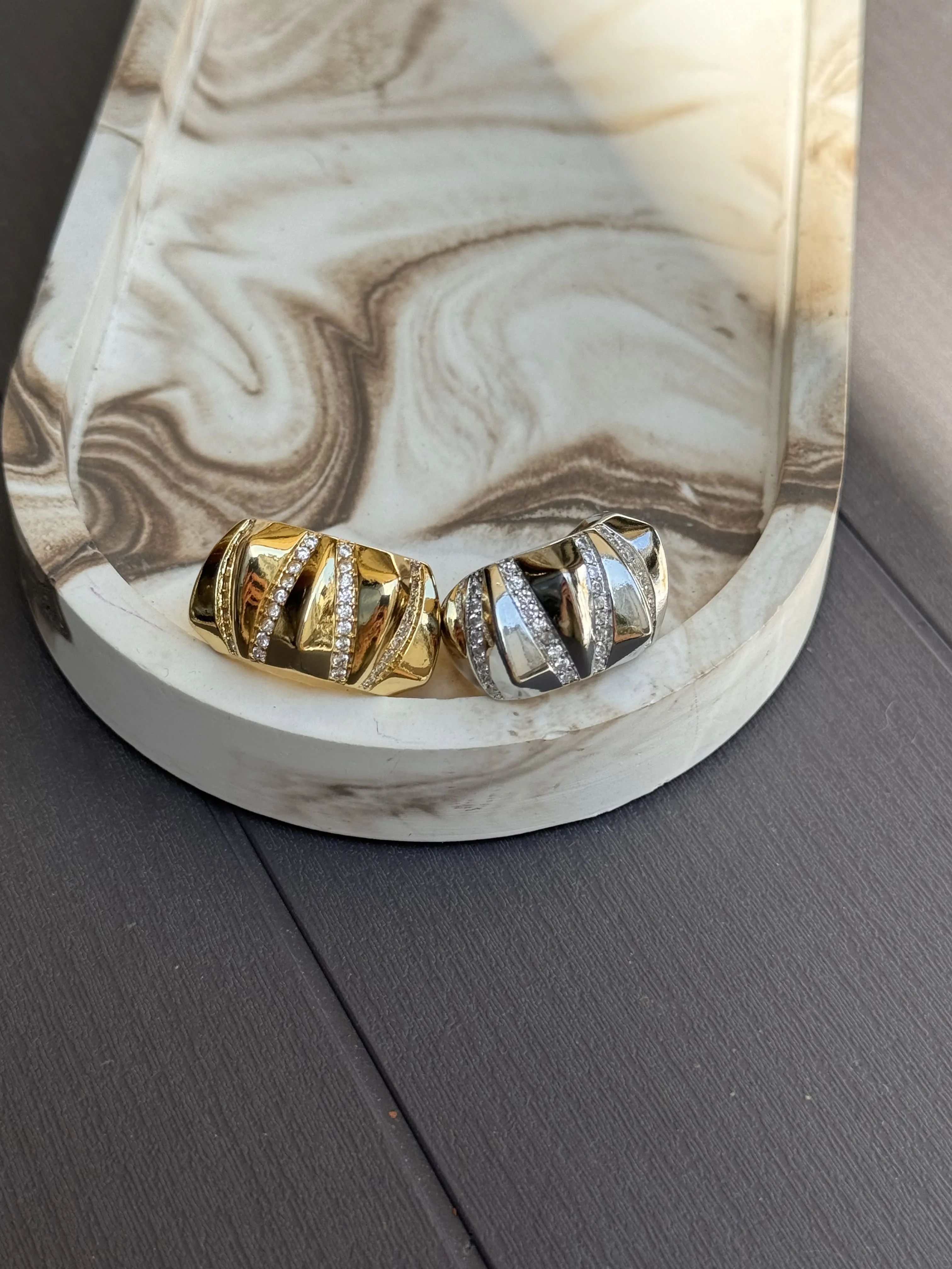 Zikzak Taşlı Yüzük