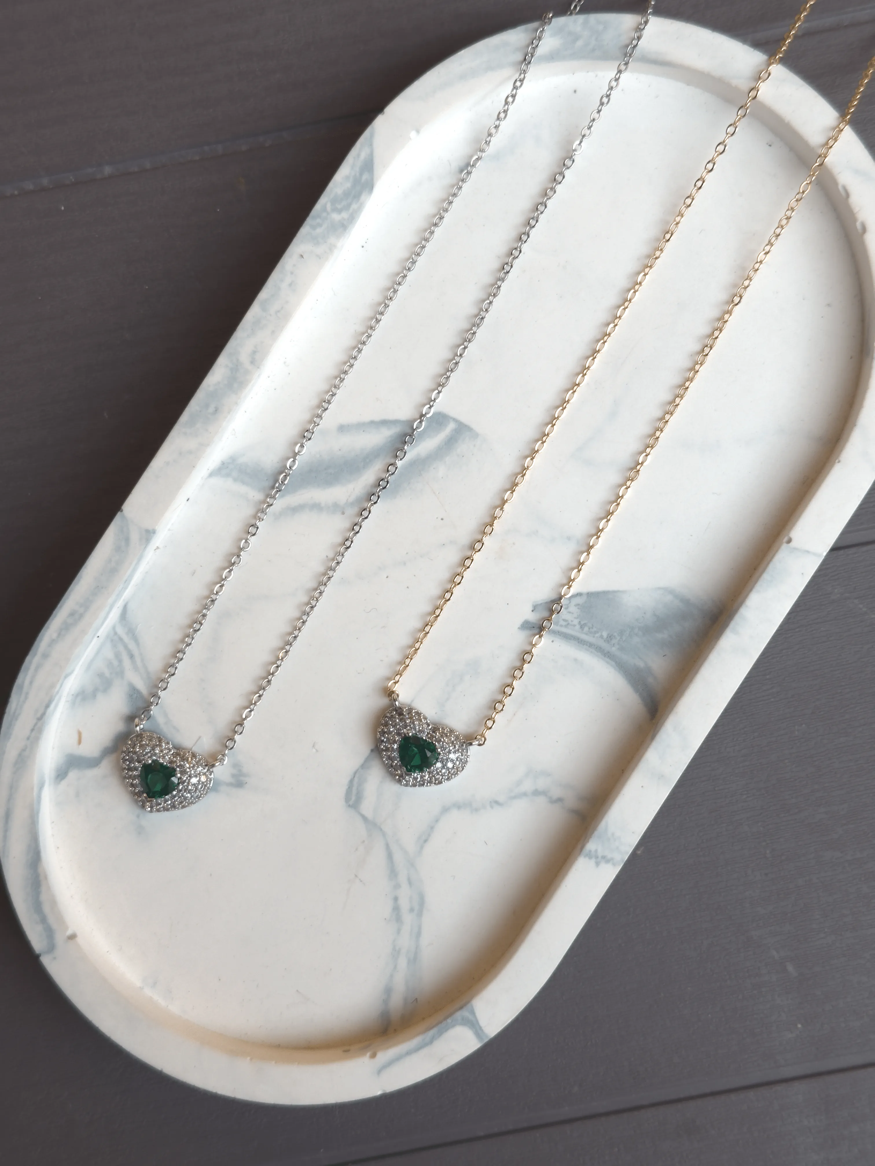 Yeşil Taşları Zirkon Kolye