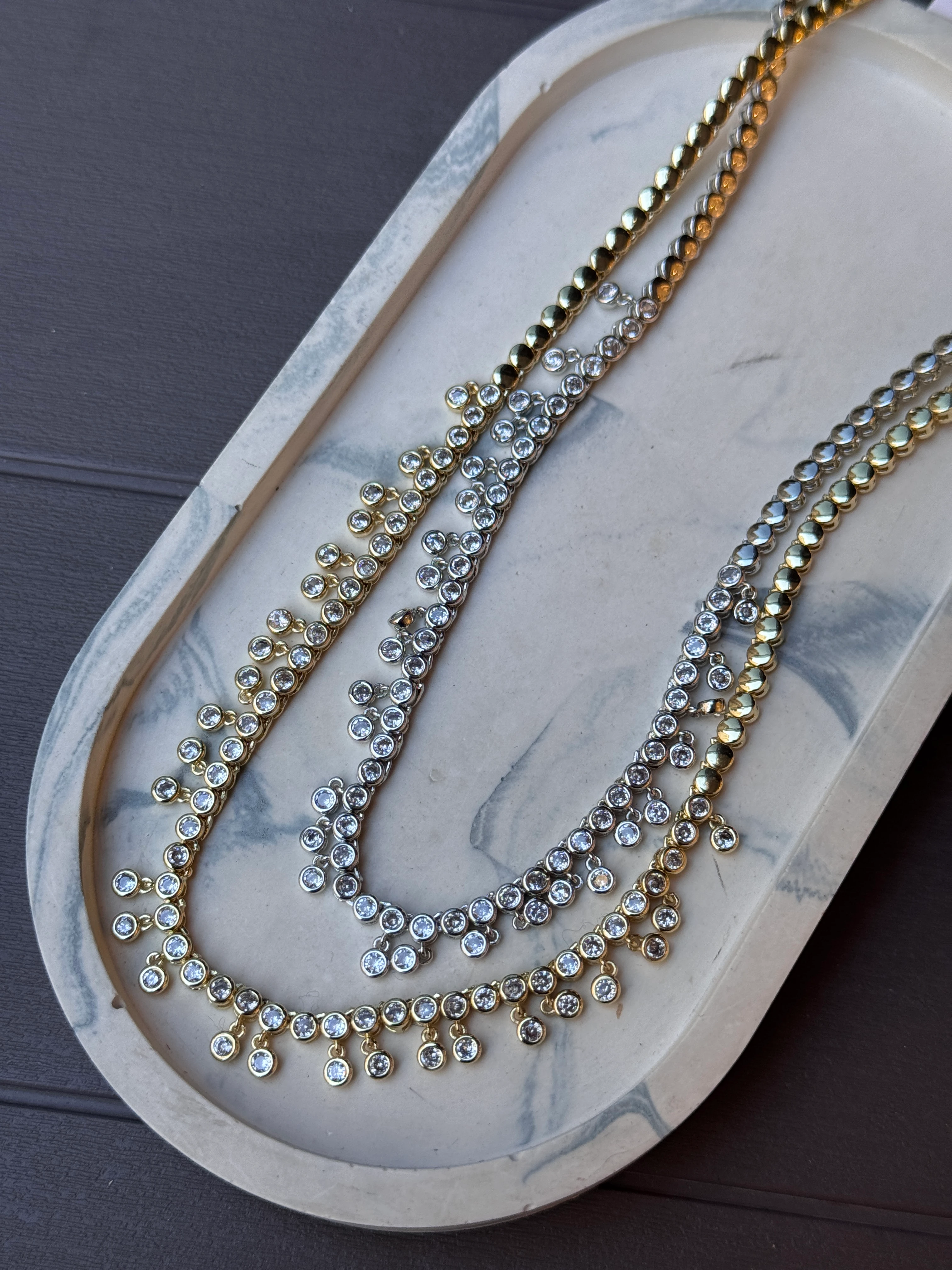 Sallantılı Taşlı Premium Kolye