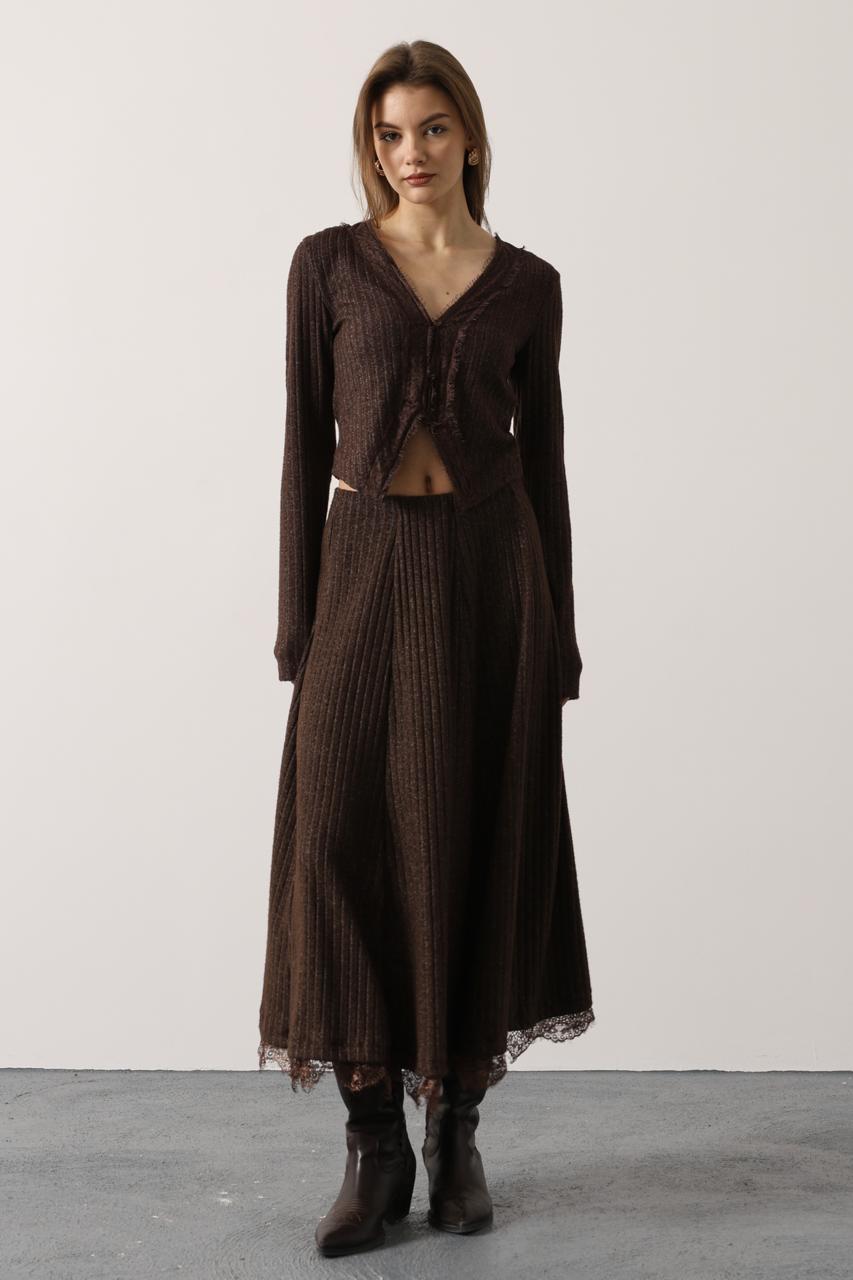 Fitilli Ve Dantel Detaylı Örme Kumaş Bluz Ve Etekli Takım