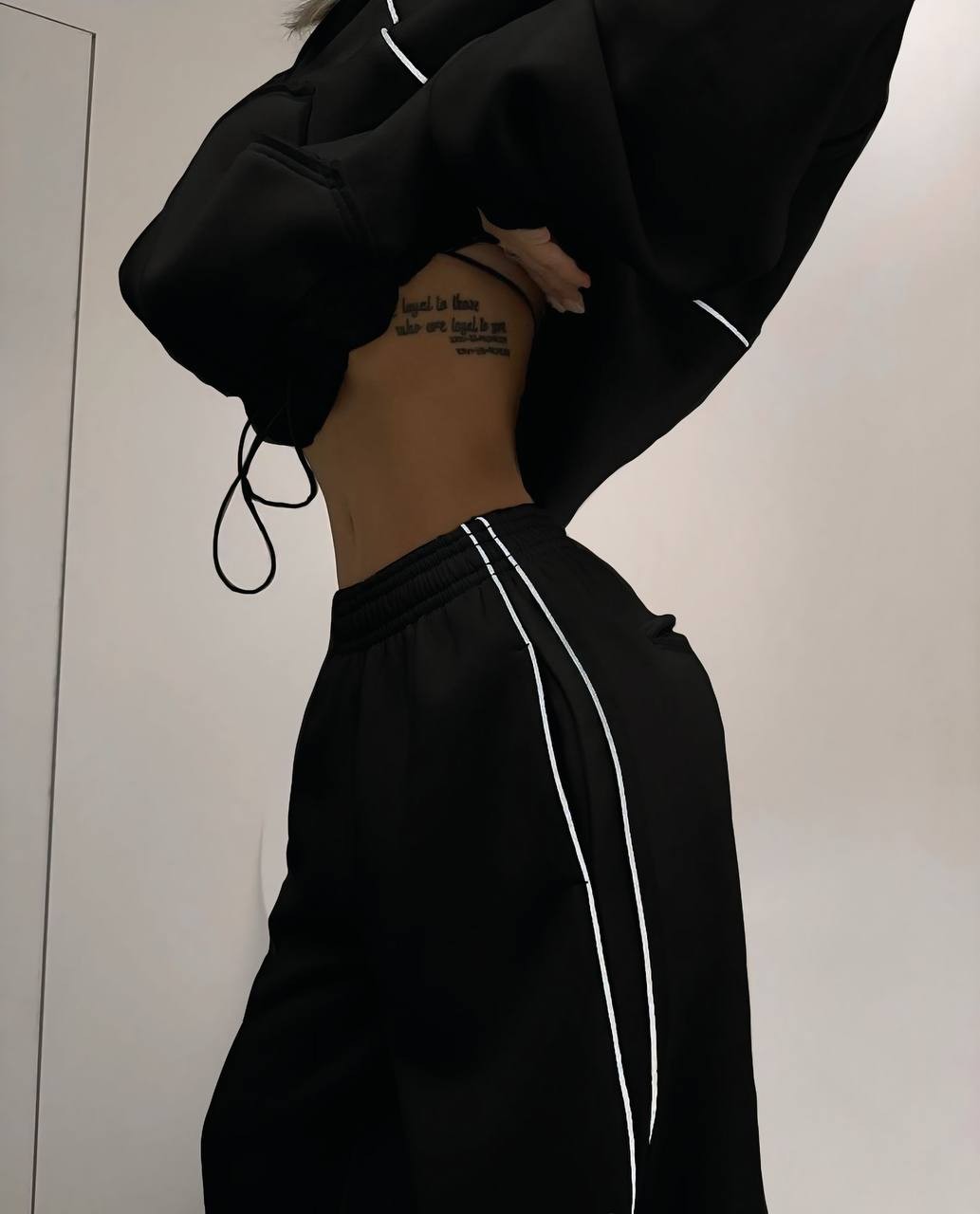 Oversize Spor Takım – Kapüşonlu Fermuarlı Sweat & Geniş Paça Eşofman Kadın