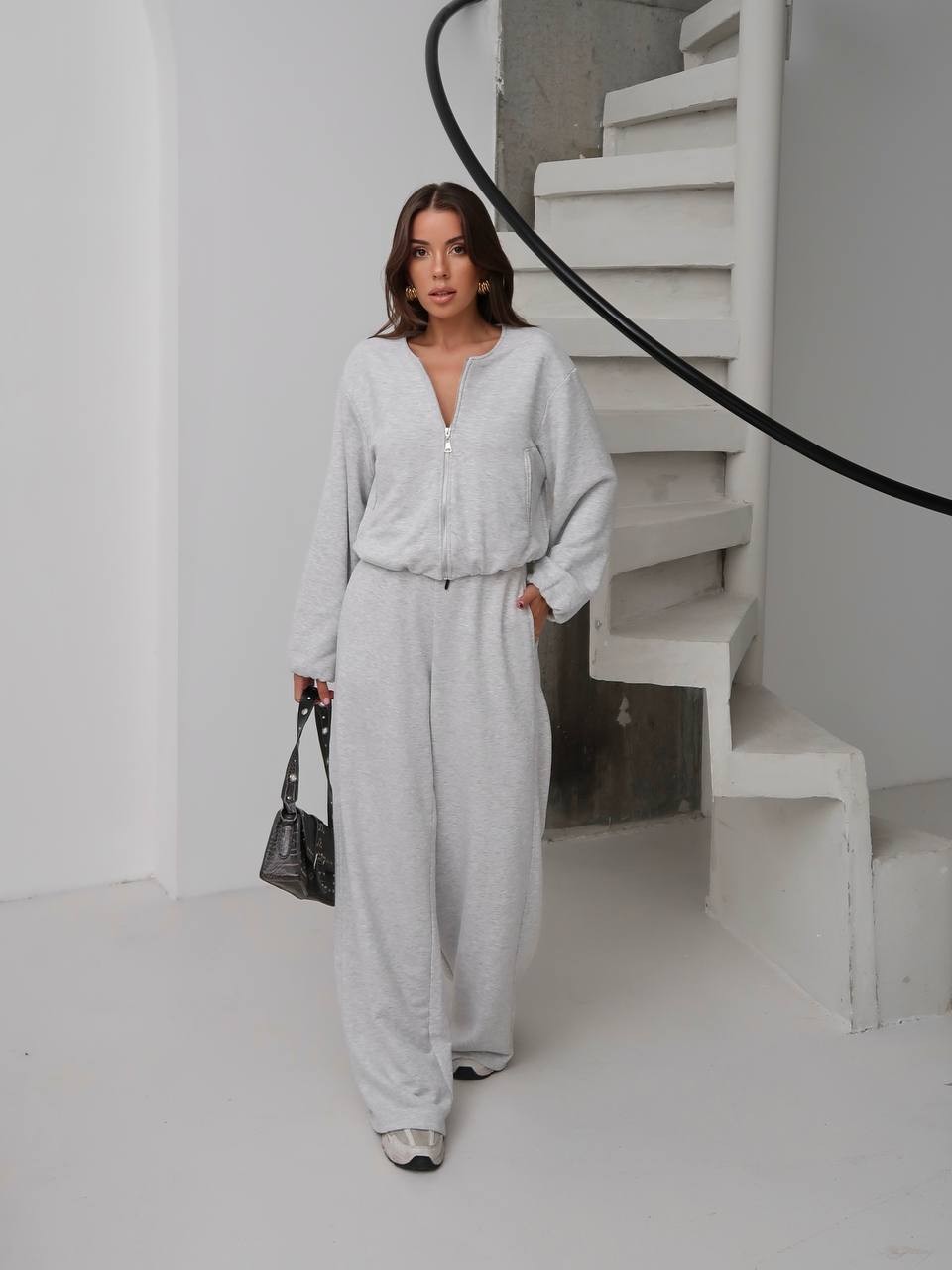 Oversize Fermuarlı Eşofman Takımı – Bol Paça & Rahat Kesim