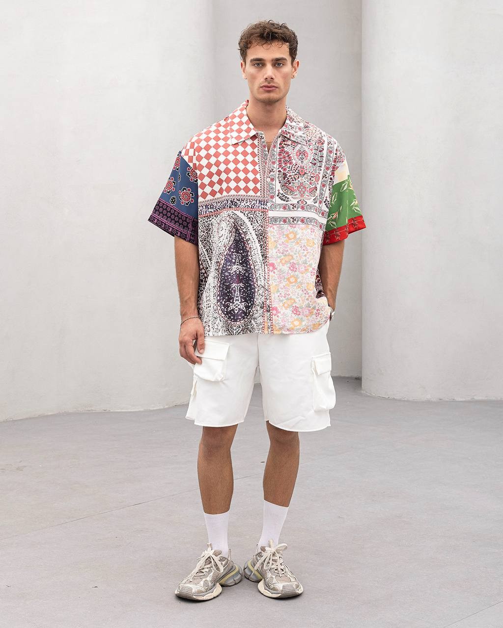 Renkli Desenli Oversize Erkek Gömlek – Patchwork Sanat Modeli