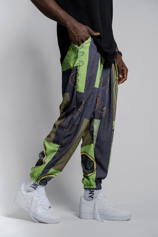 Grafik Desenli Yeşil Siyah Erkek Jogger – Neon Detaylı | Modern Sokak Modası - yeşil