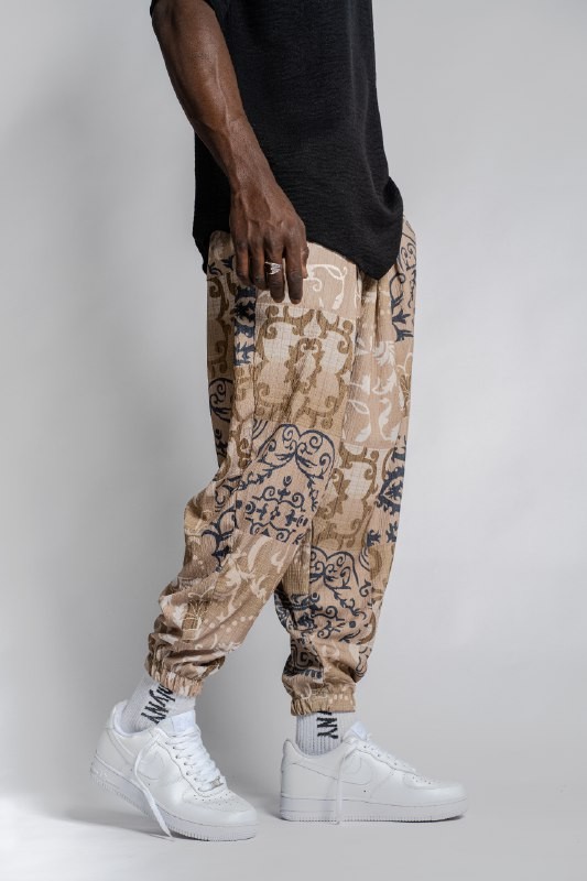 Bej Etnik Desenli Erkek Jogger – Yazlık Rahat Pantolon | Vintage Sokak Stil