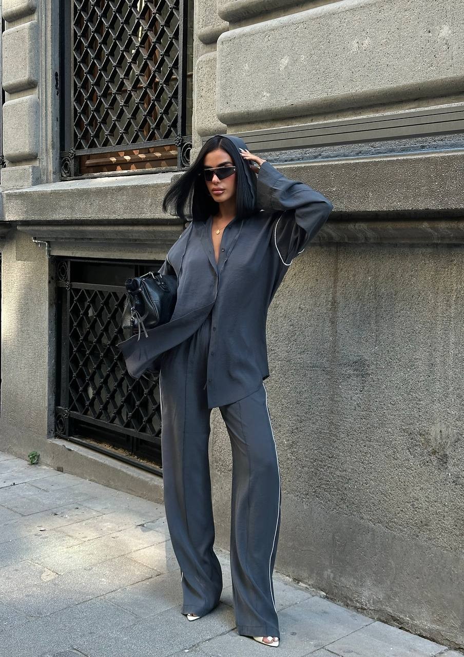 Hodii Model Kapüşonlu Parlak Kumaş İkili Takım – Oversize Gömlek & Bol Paça Pantolon - antrasit