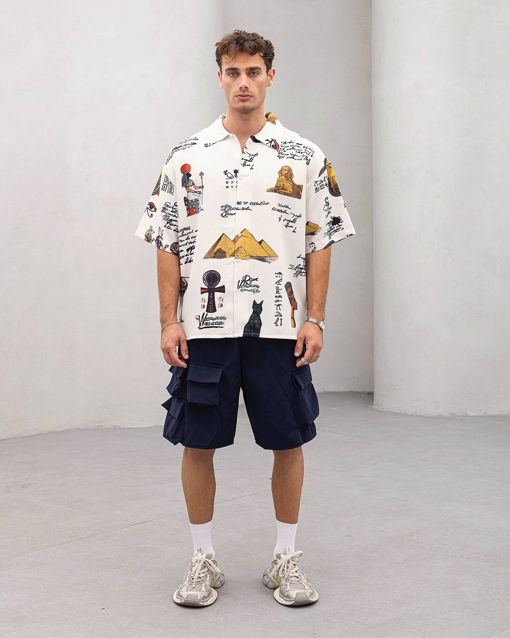 Erkek Oversize Kısa Kollu Desenli Gömlek – Mısır Temalı Print