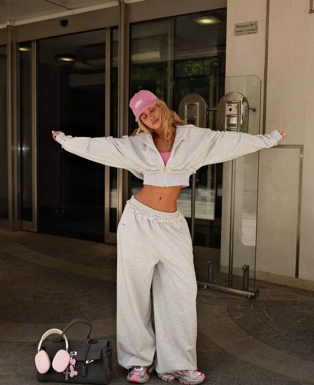 Kadın  Oversize Eşofman Takımı – Crop Fermuarlı ve Bol Paça - Gri