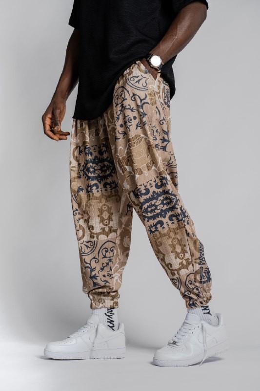 Bej Etnik Desenli Erkek Jogger – Yazlık Rahat Pantolon | Vintage Sokak Stil