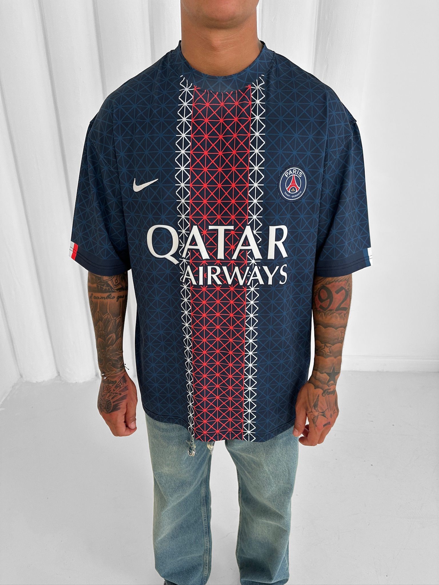 Paris Logolu Desenli T-shirt