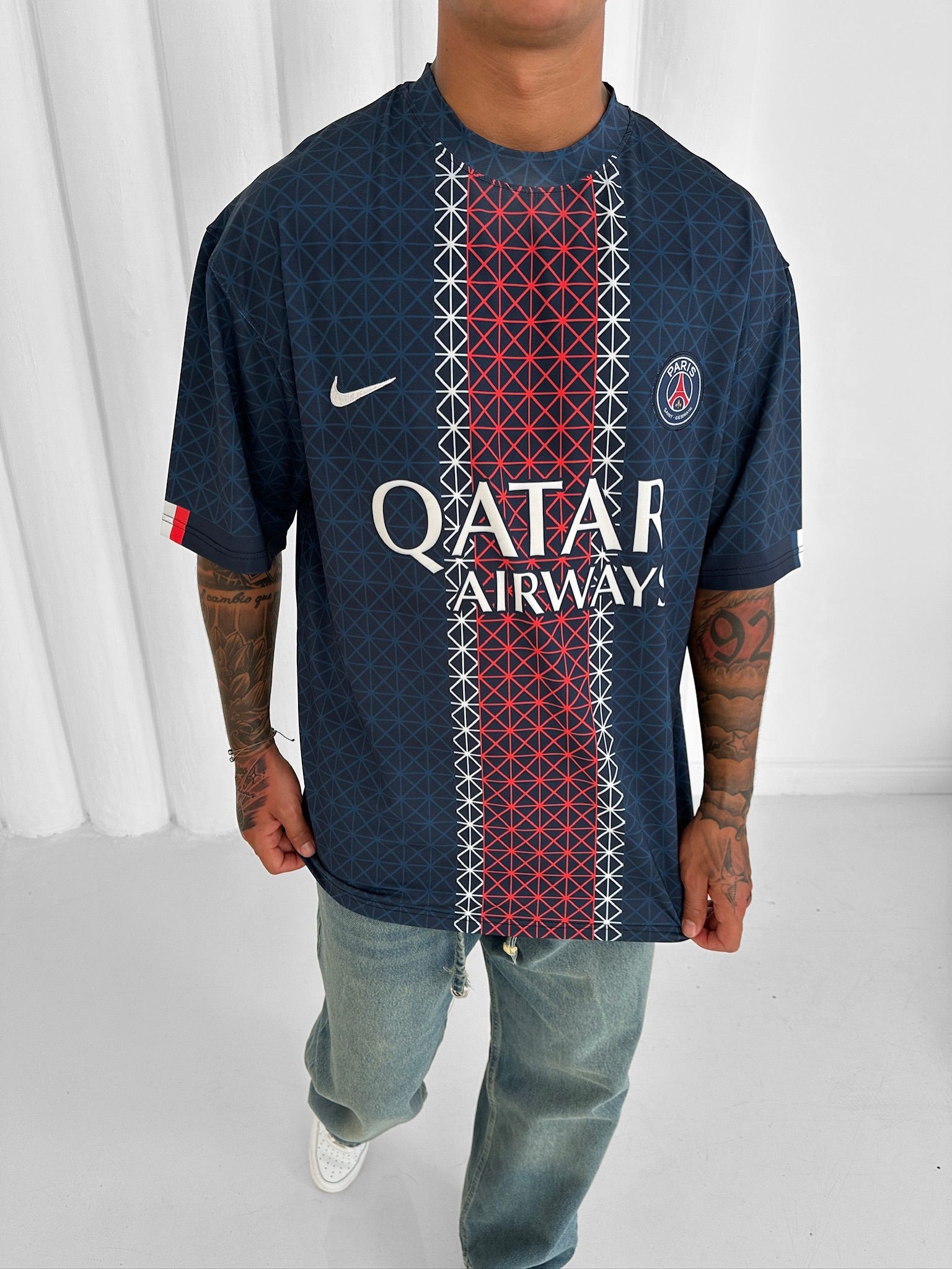 Paris Logolu Desenli T-shirt