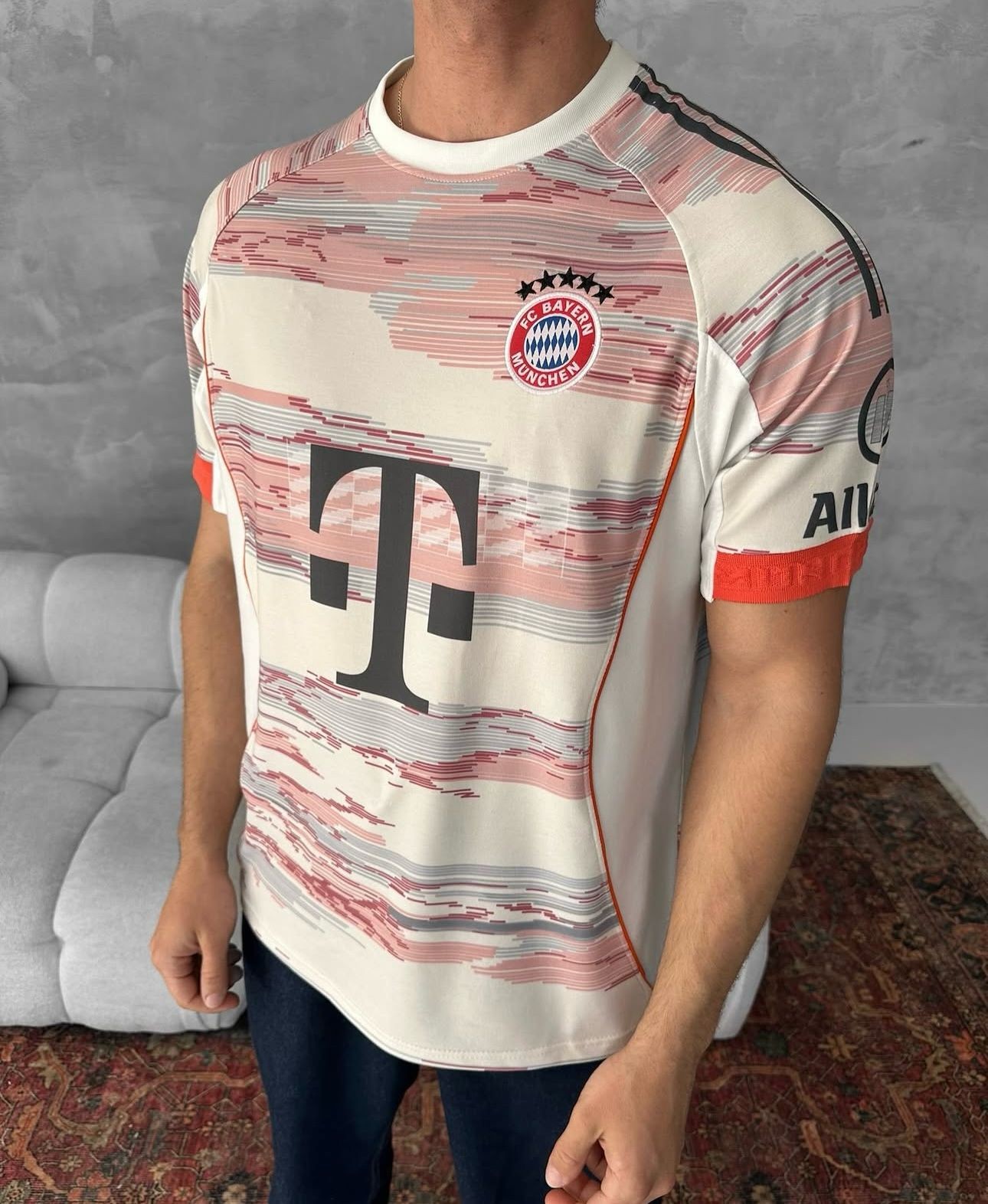 Bayern Desenli T-shirt