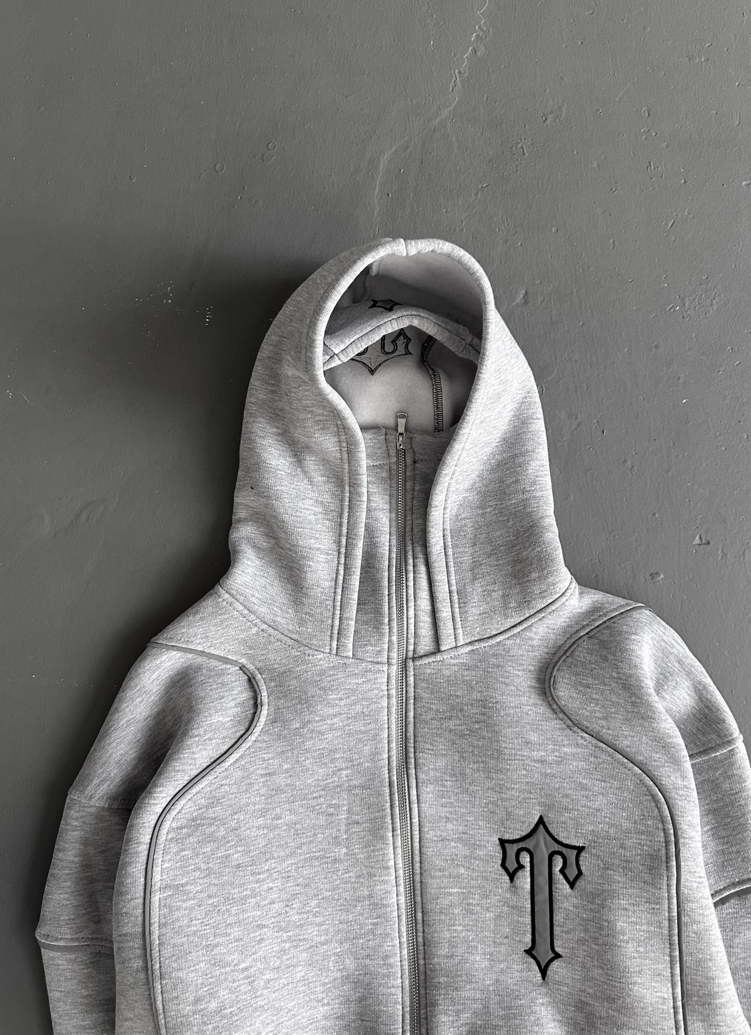 Gri Biyeli Trapstar Eşofman Takımı