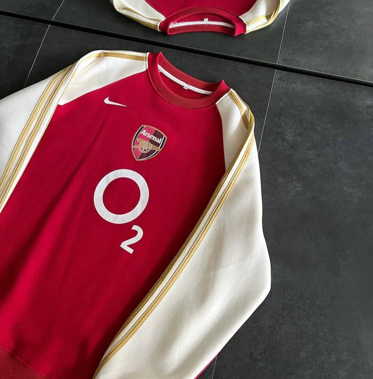 O2 Arsenal Sweat