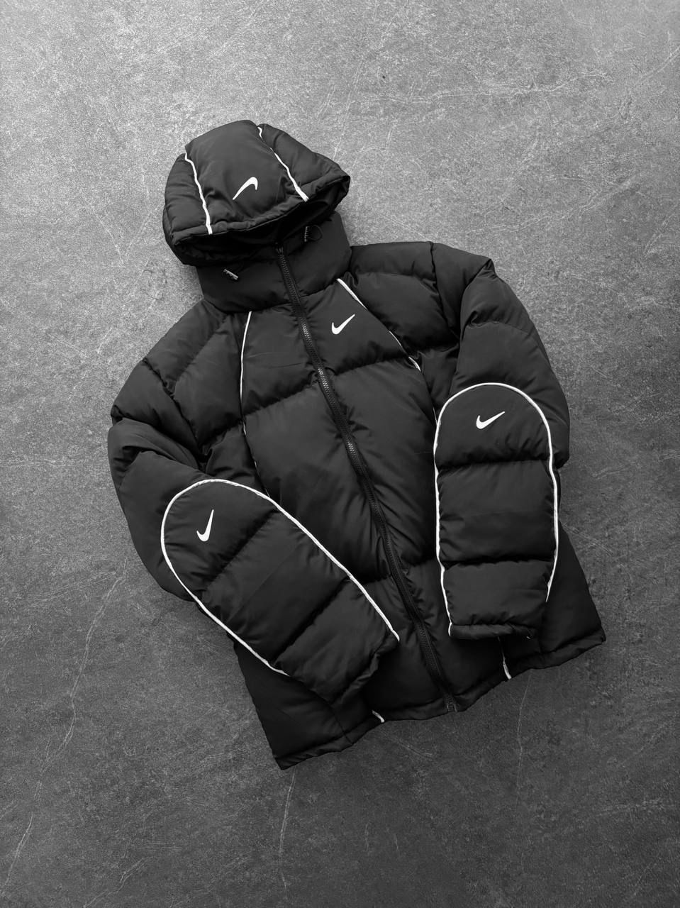 Nike biyeli mont siyah