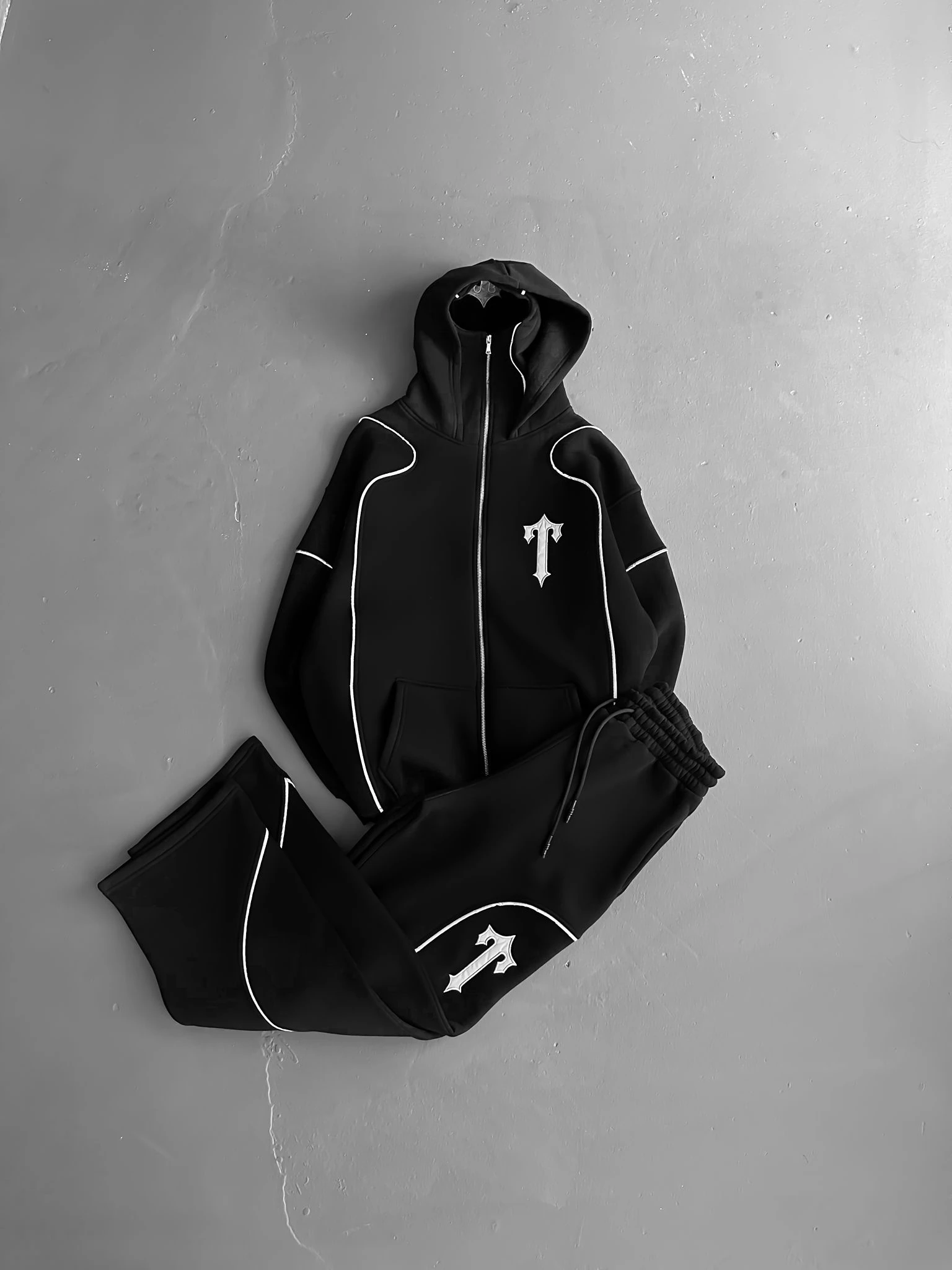 Siyah Biyeli Trapstar Eşofman Takımı