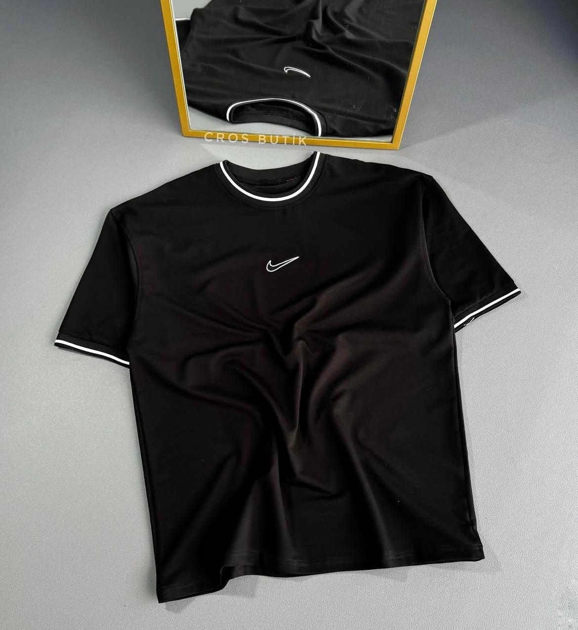 Nakış Logo Amblemli T-Shirt
