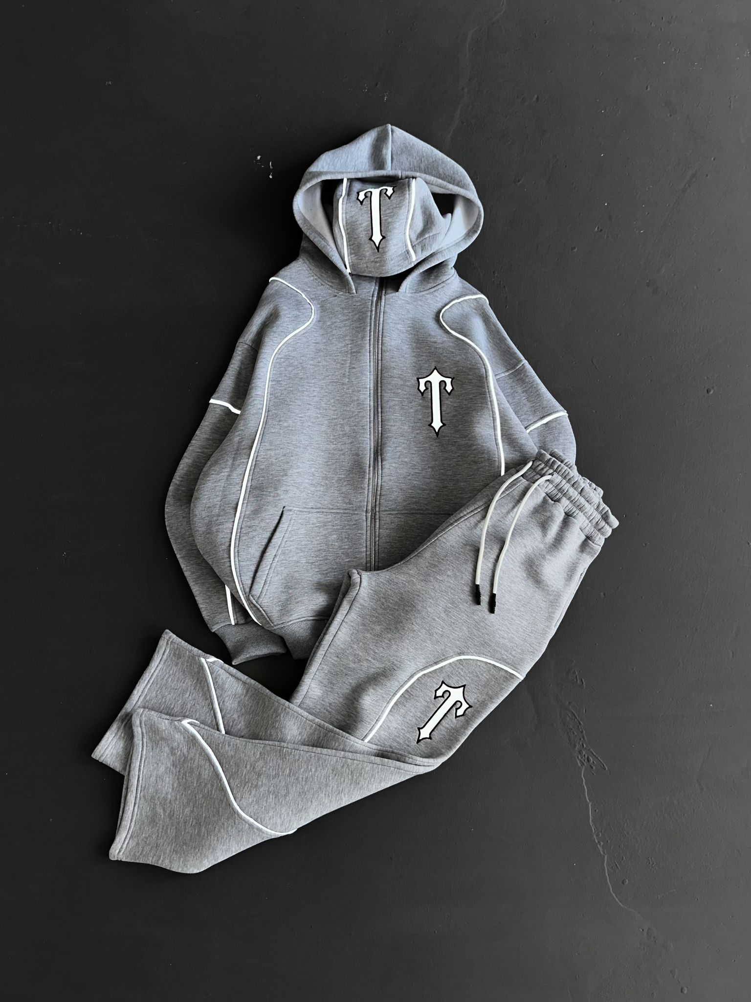 Gri Biyeli Trapstar Eşofman Takımı