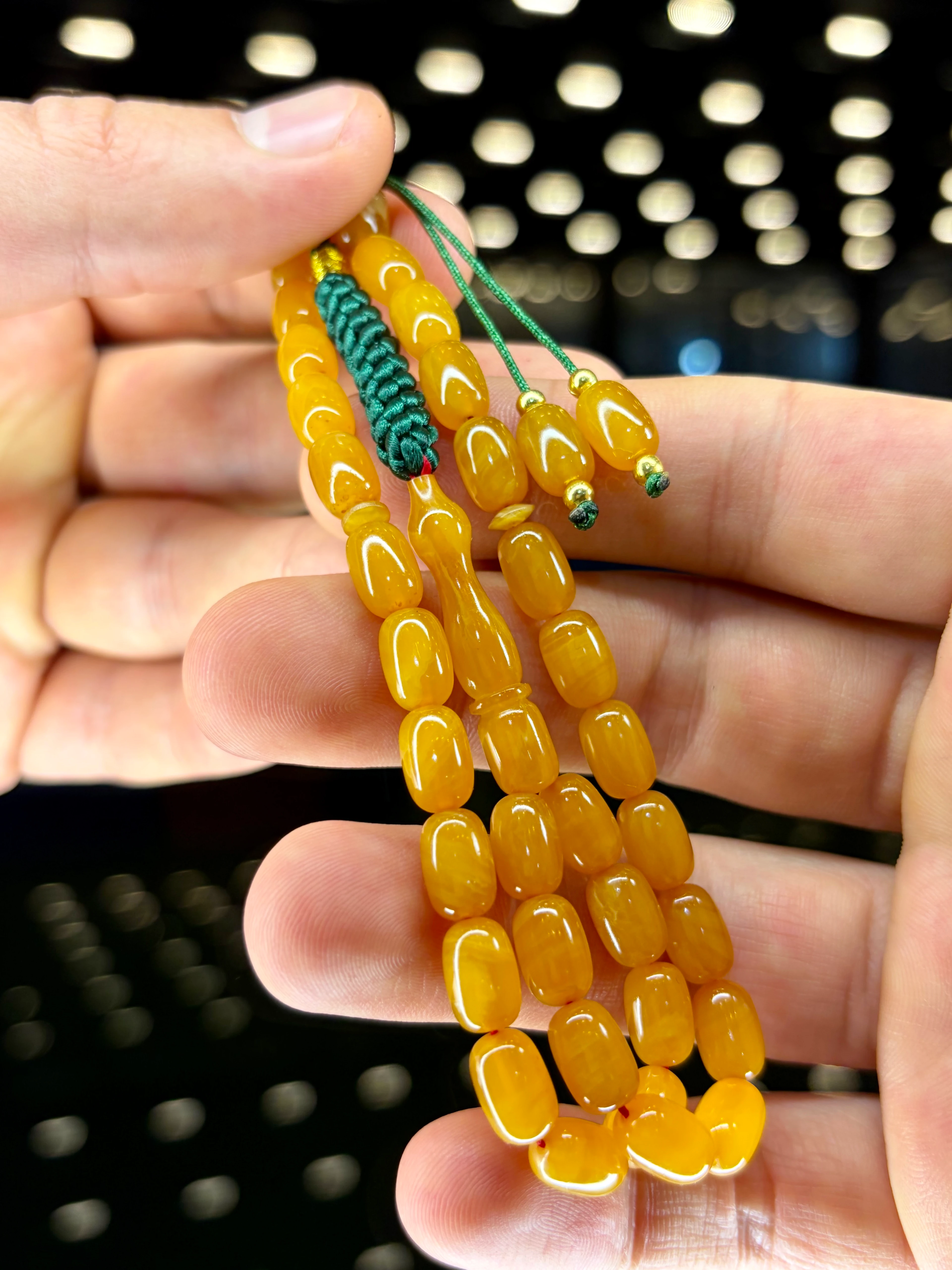 EL İŞÇİLİĞİ ÖRGÜLÜ KAPSÜL KESİM SIKMA KEHRİBAR TESBİH