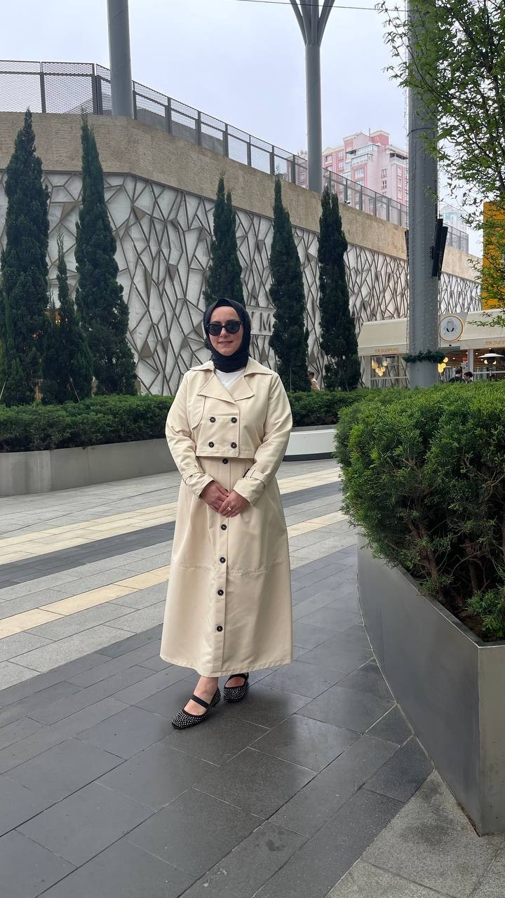 Özge Etekli İkili Trenç Takım