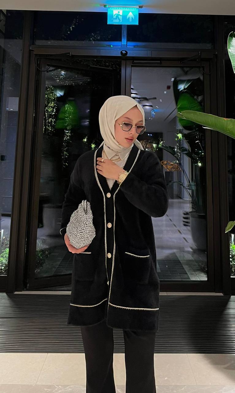 MÜGE Angora Düğmeli Cepli V Yaka Hırka Ceket - Siyah