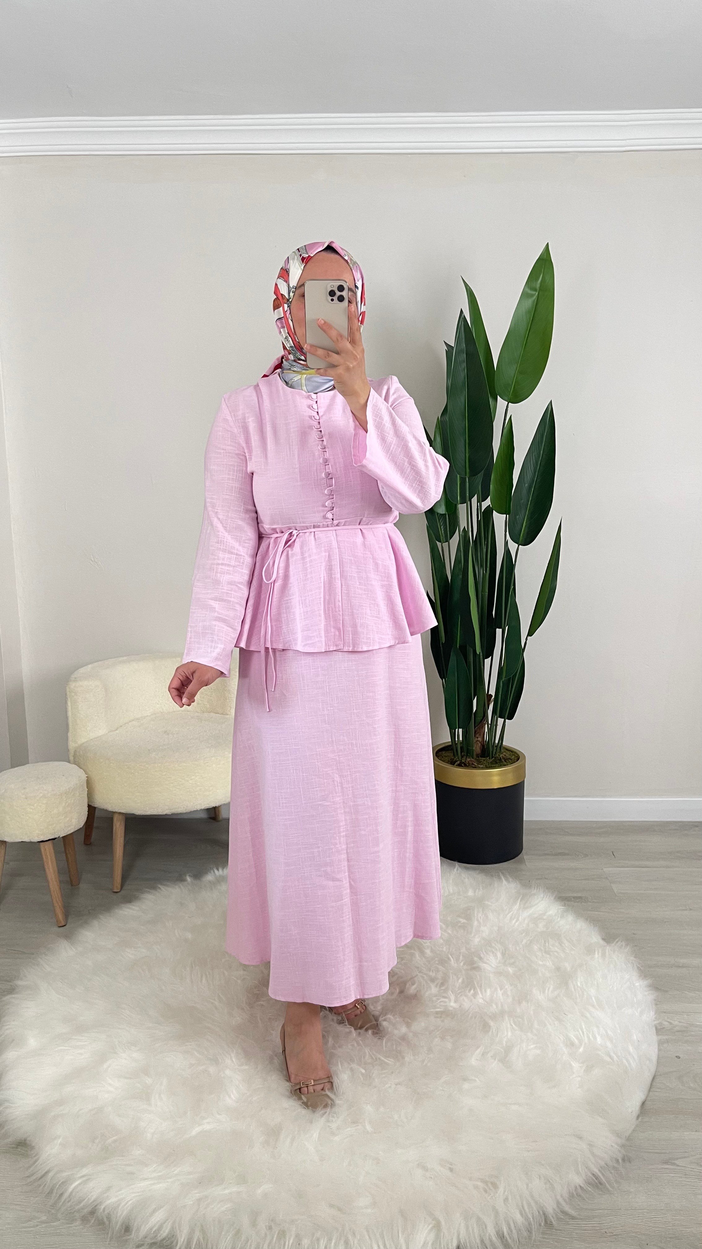 QUENN BRİT DÜĞMELİ SEYYAR KEMERLİ ELBİSE