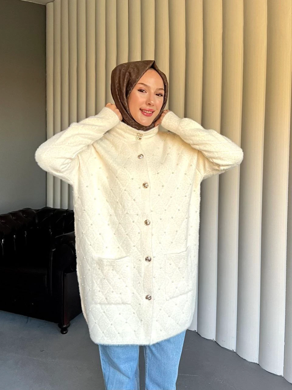 CAMELİ İnci Detaylı Düğmeli Triko Hırka