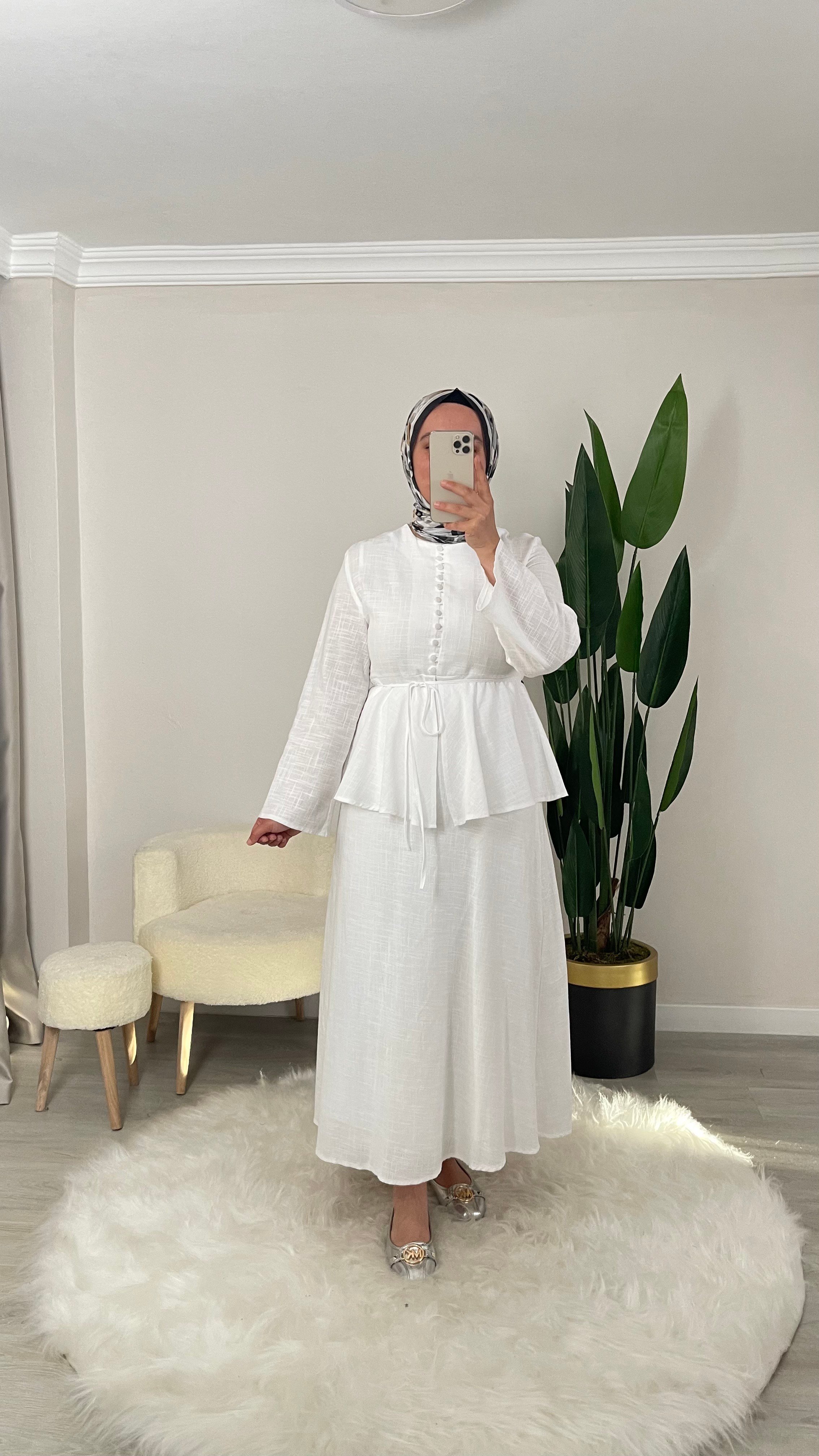QUENN BRİT DÜĞMELİ SEYYAR KEMERLİ ELBİSE - Beyaz