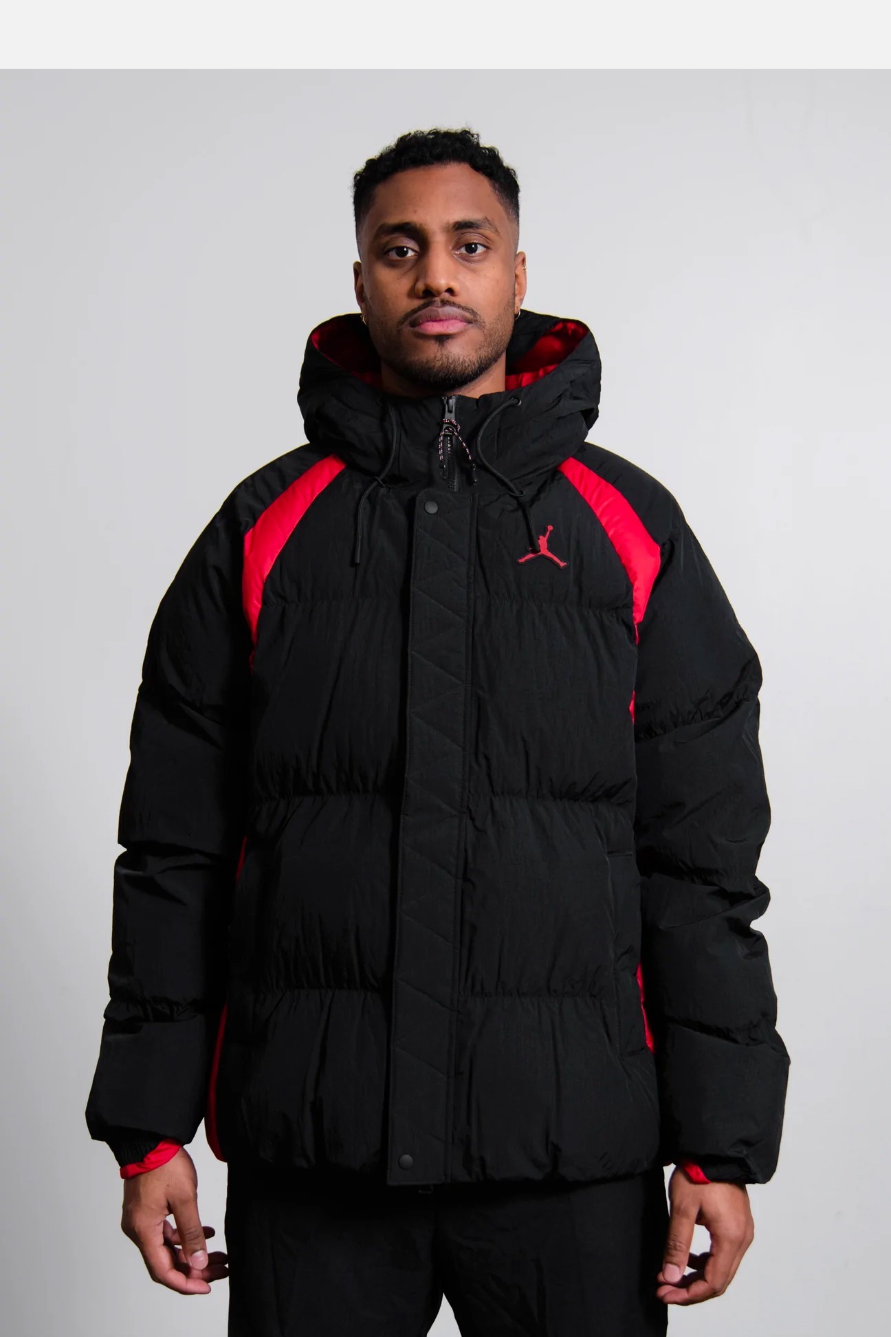 JORDAN Essentials Puffer Jacket Black/Red (Orijinal üründür)