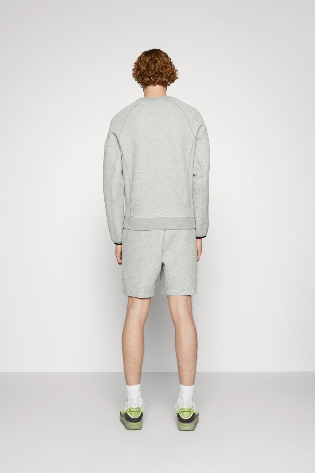 Yeni Tech Fleece Şort - Gri