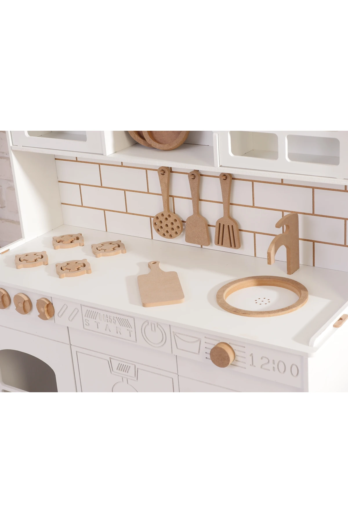 Boyalı Beyaz Ahşap Oyuncak Bulaşık Makine Detaylı Mutfak (Tabak ve Spatula Seti Hediye)