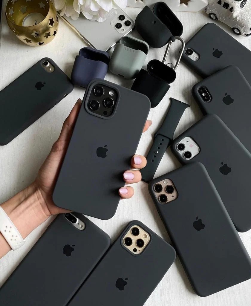 İphone 11 Logolu Lansman Siyah Kılıf