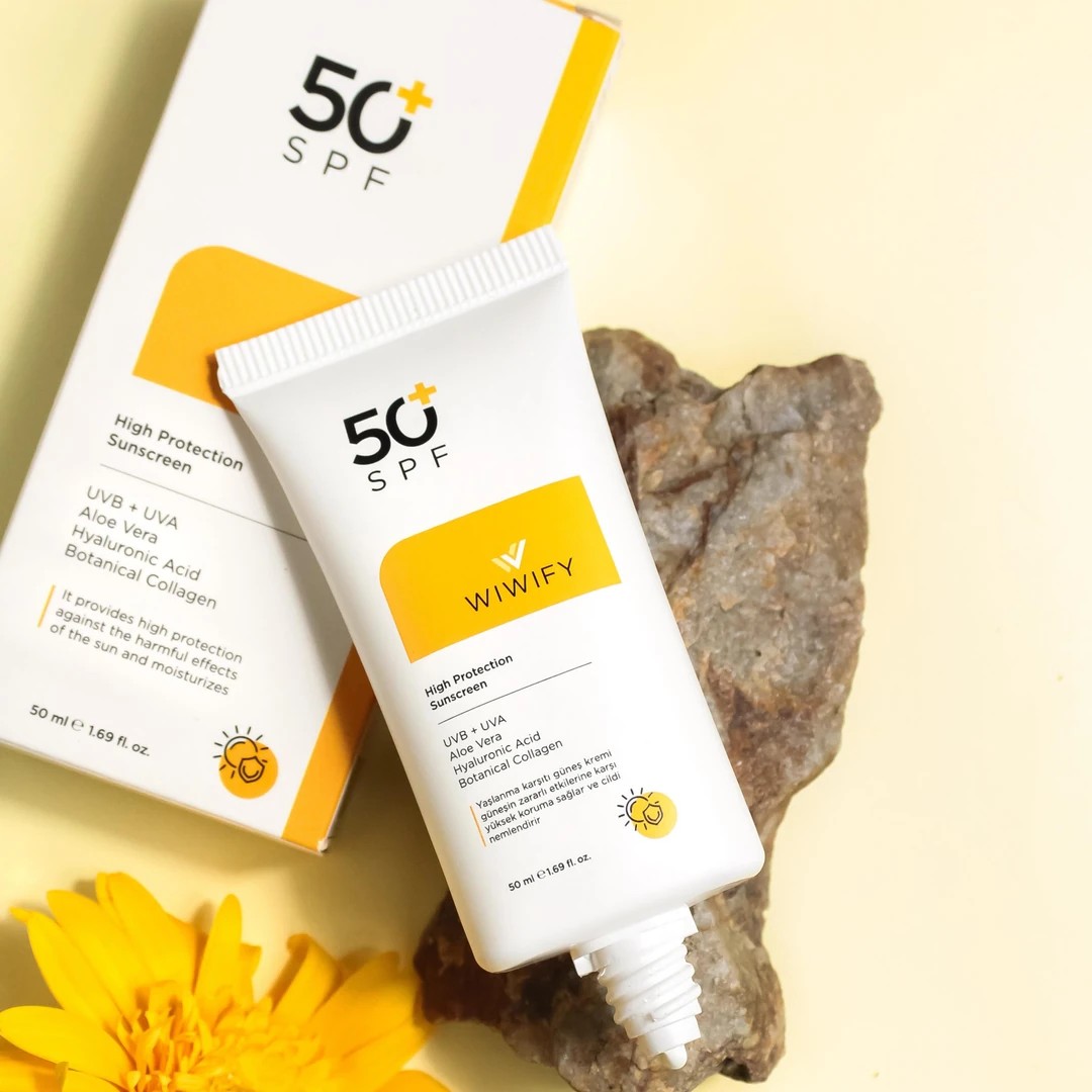 Aloe Vera Özlü, Leke Karşıtı, Cilt Tonu Eşitleyici, Yüksek Korumalı Güneş Kremi SPF 50+ 50 ml