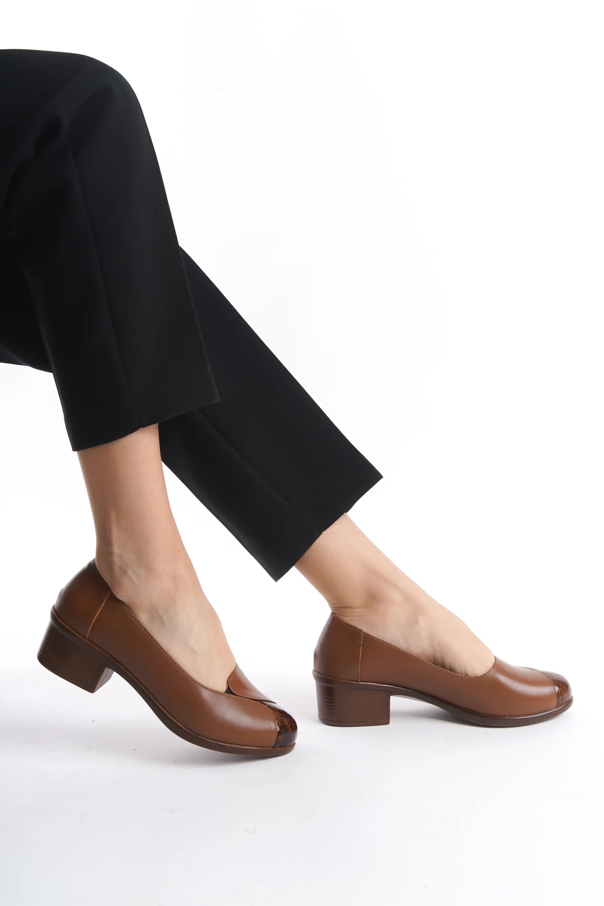 HAKİKİ DERİ ANATOMİK TABAN COMFORT KADIN AYAKKABI