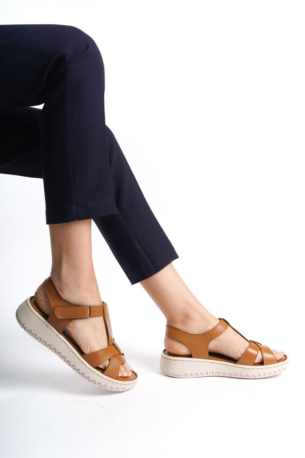 HAKİKİ DERİ ANATOMİK TABAN COMFORT KADIN SANDALET TMD202414
