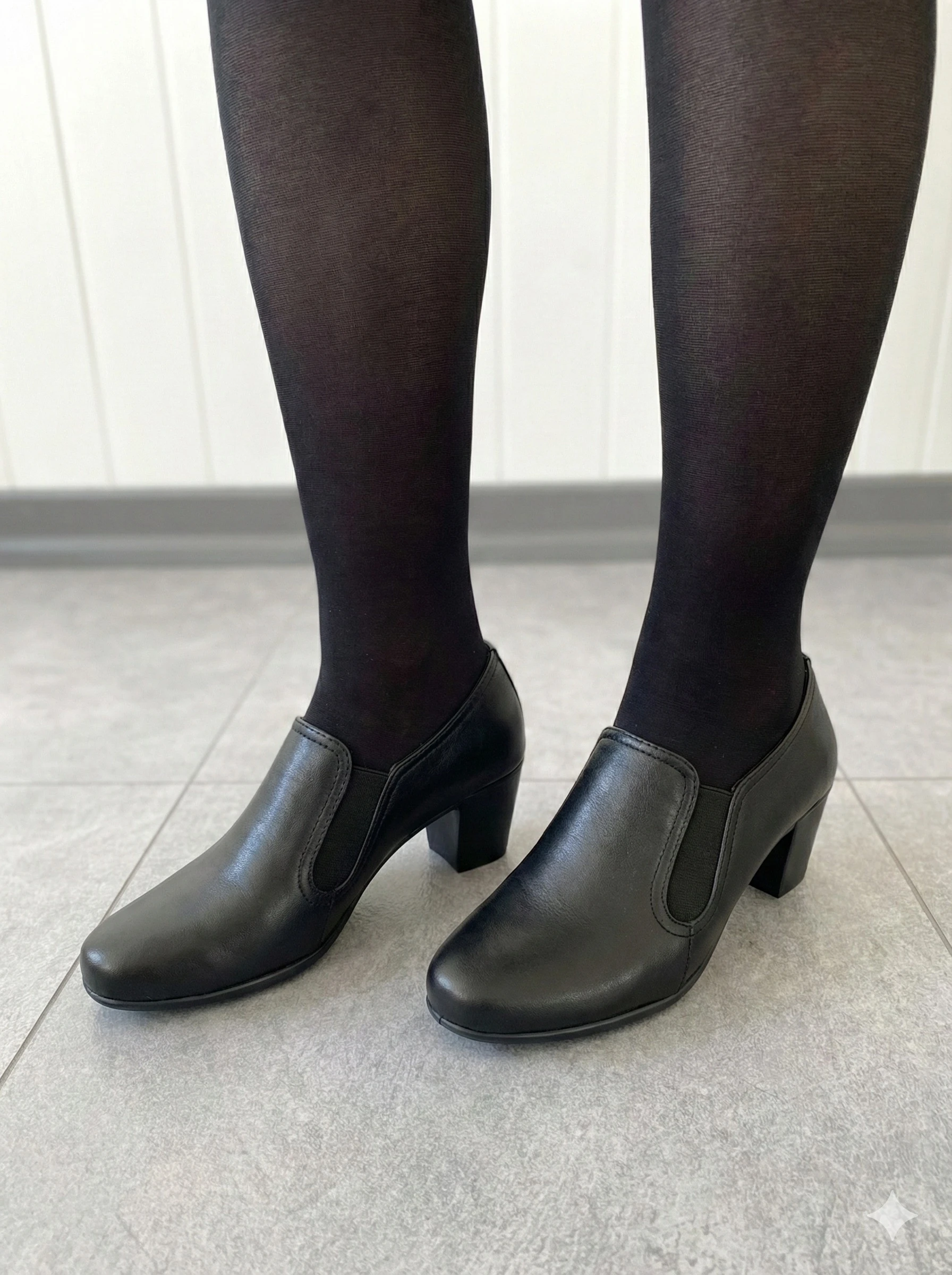 HAKİKİ DERİ ANATOMİK TABAN RAHAT VE ŞIK GÜNLÜK KADIN AYAKKABI TMD202521 - siyah