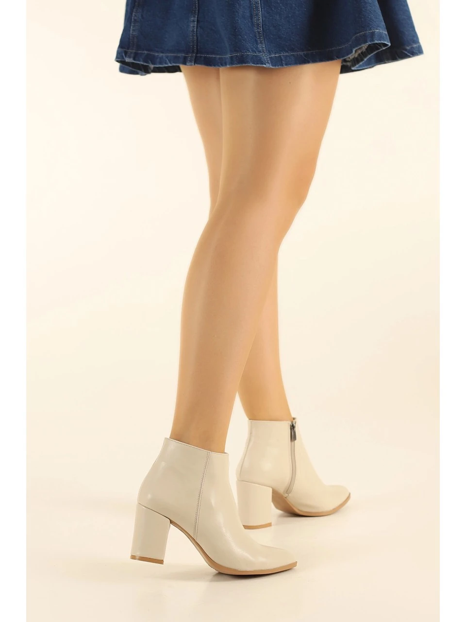 SİVRİ BURUN 6 CM KALIN TOPUKLU ŞIK GÜNLÜK KADIN BOT TMD202473