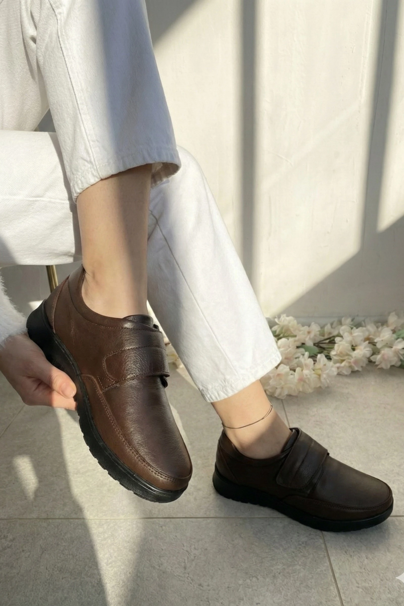 HAKİKİ DERİ ORTOPEDİK TABAN TOPUK DİKENE UYGUN GÜNLÜK RAHAT KADIN AYAKKABI TMD202525 - kahverengi