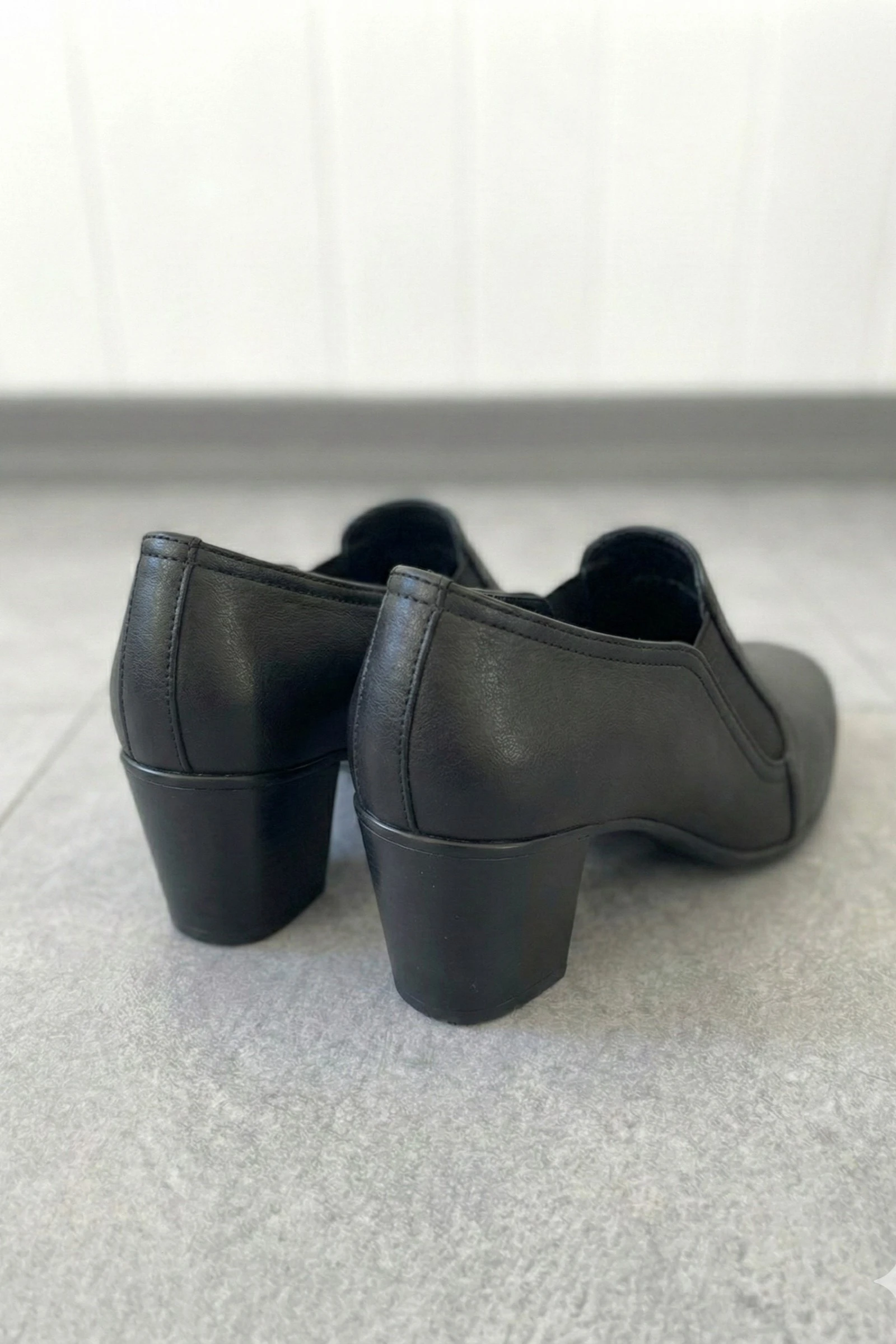 HAKİKİ DERİ ANATOMİK TABAN RAHAT VE ŞIK GÜNLÜK KADIN AYAKKABI TMD202521