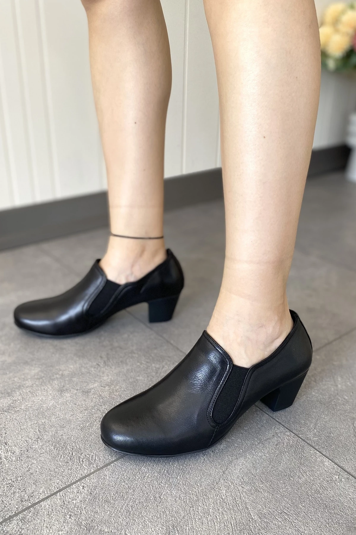 HAKİKİ DERİ ANATOMİK TABAN RAHAT VE ŞIK GÜNLÜK KADIN AYAKKABI TMD202521