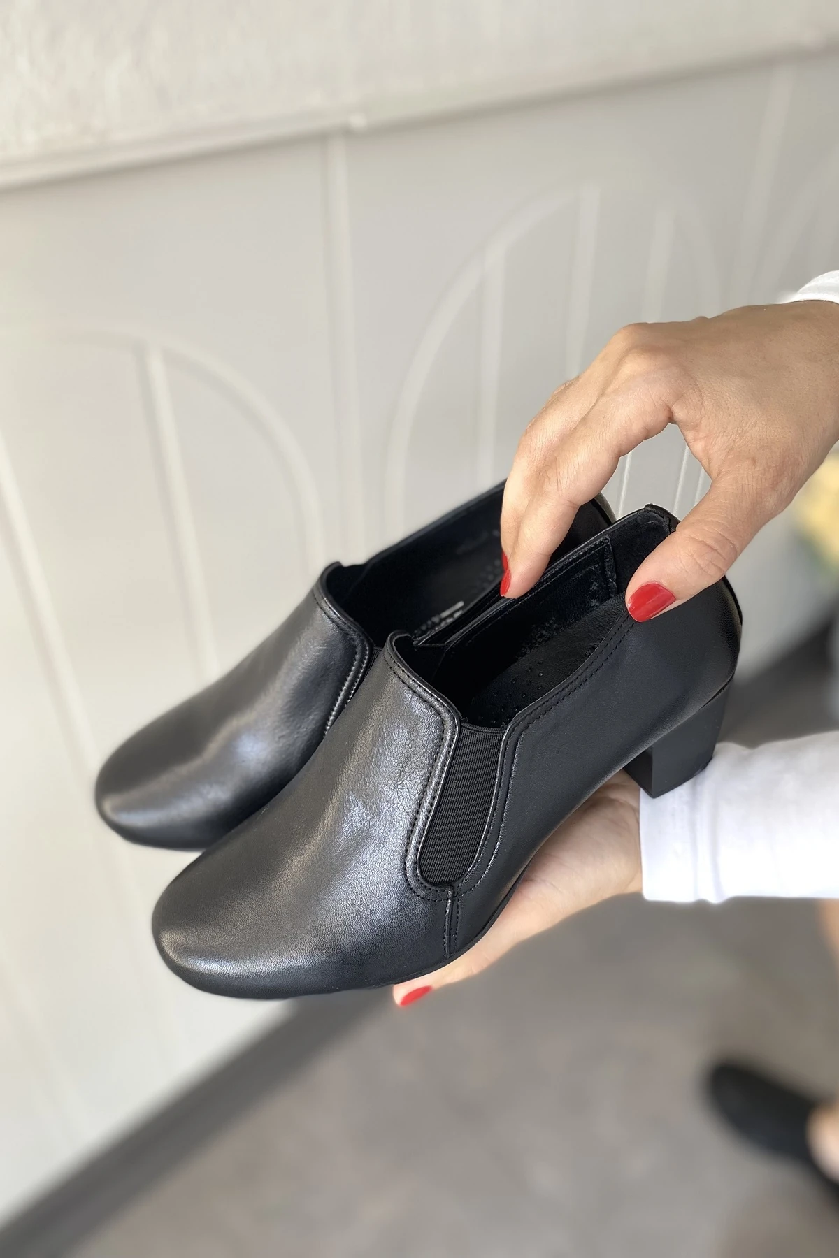 HAKİKİ DERİ ANATOMİK TABAN RAHAT VE ŞIK GÜNLÜK KADIN AYAKKABI TMD202521