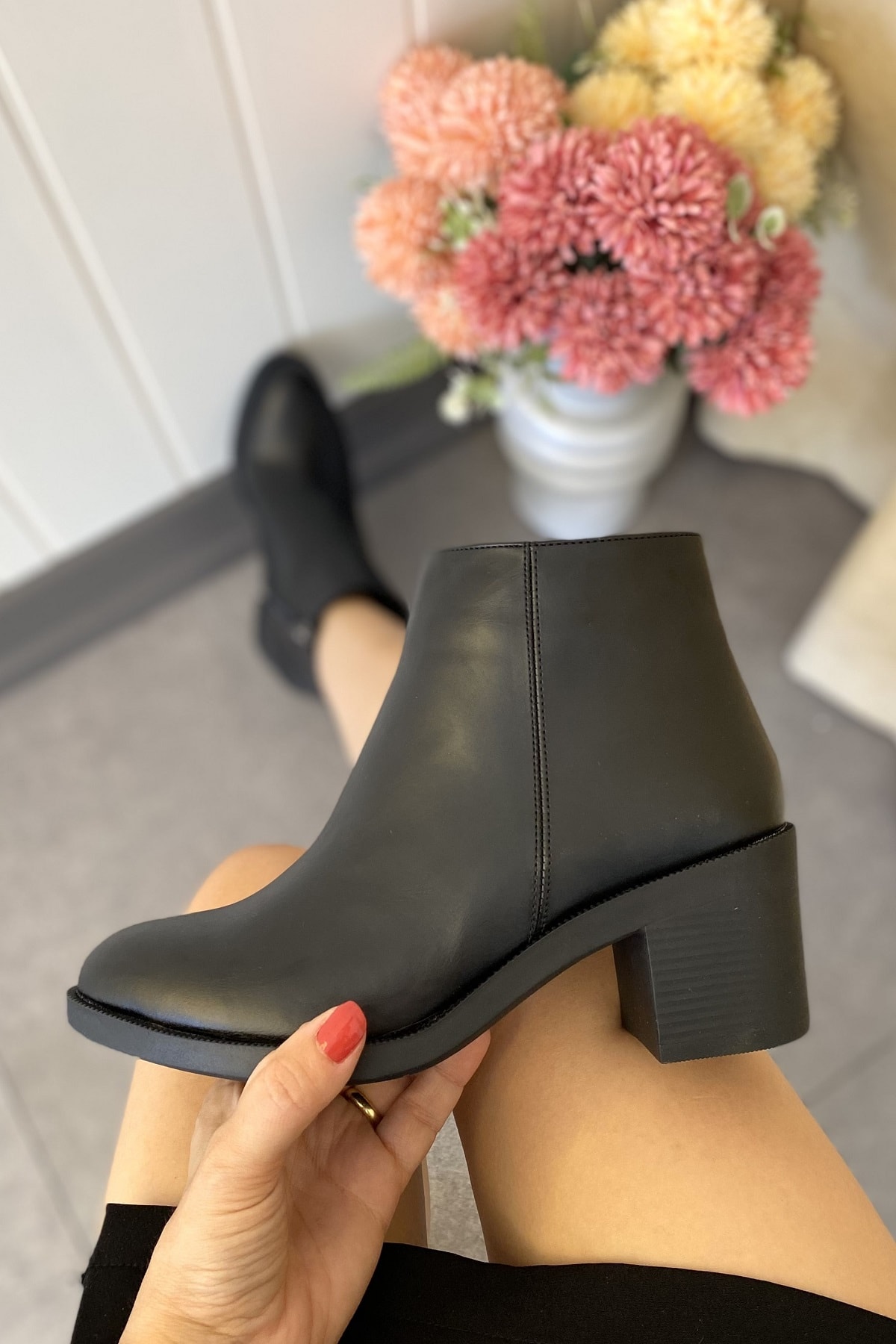 6 CM KALIN TOPUKLU KAYMAZ TABAN ŞIK GÜNLÜK KADIN BOT TMD202471