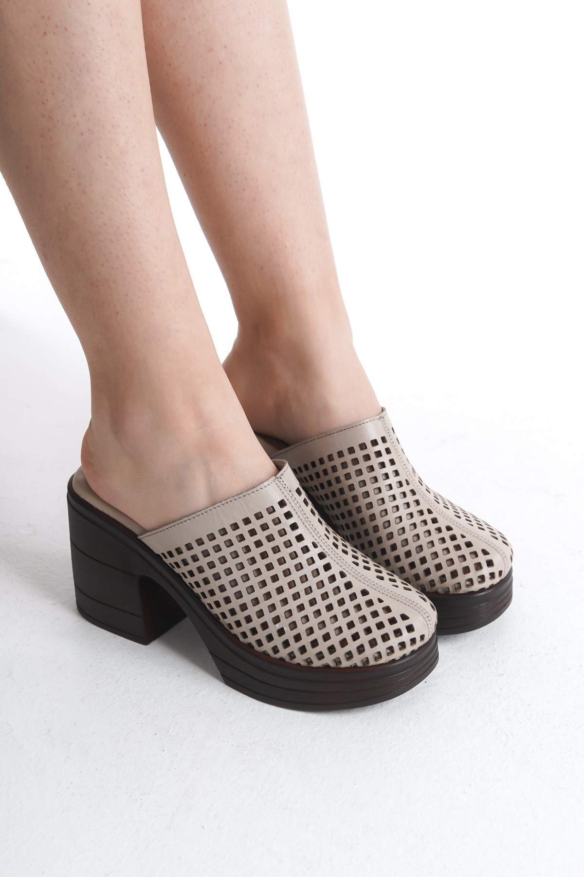 HAKİKİ DERİ 10 CM PLATFORM TOPUKLU ORTOPEDİK SABO TERLİK - vizon-4985