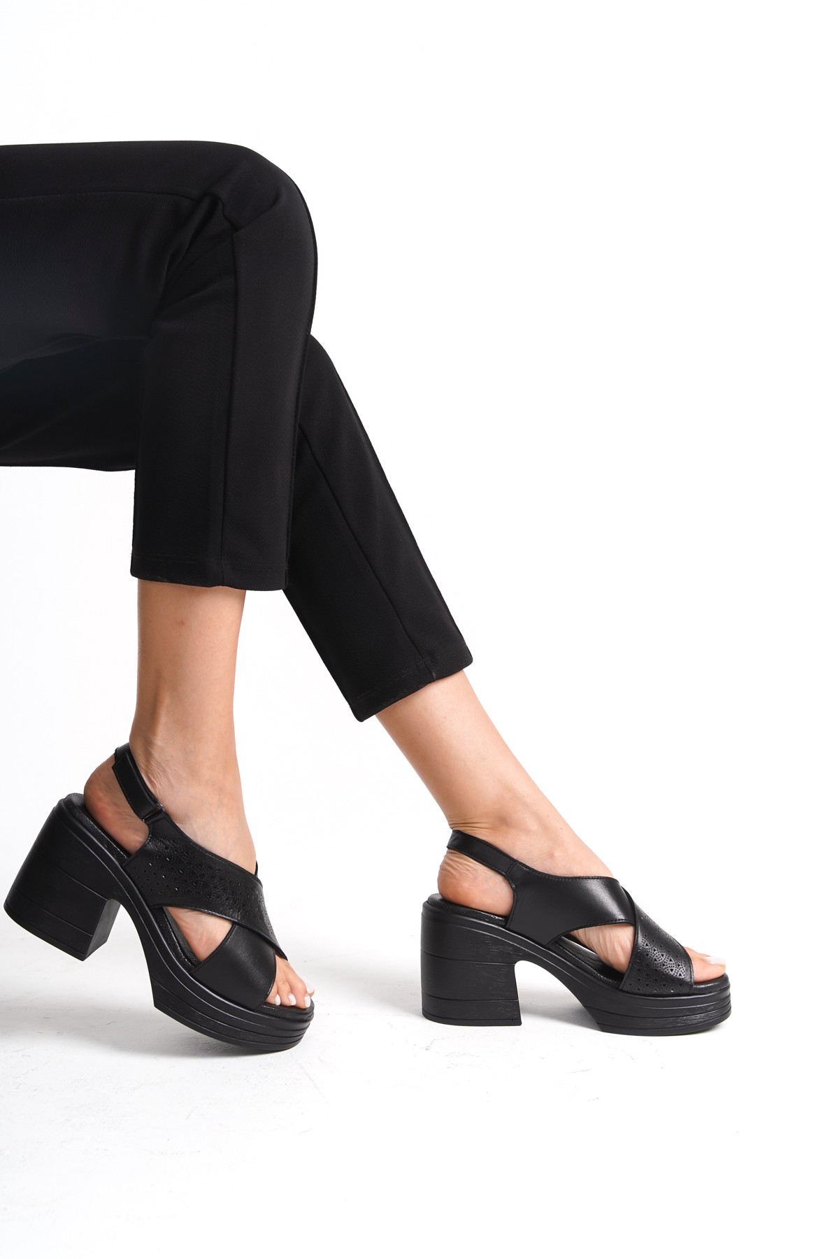 HAKİKİ DERİ 10 CM PLATFORM ÇAPRAZ KADIN SANDALET