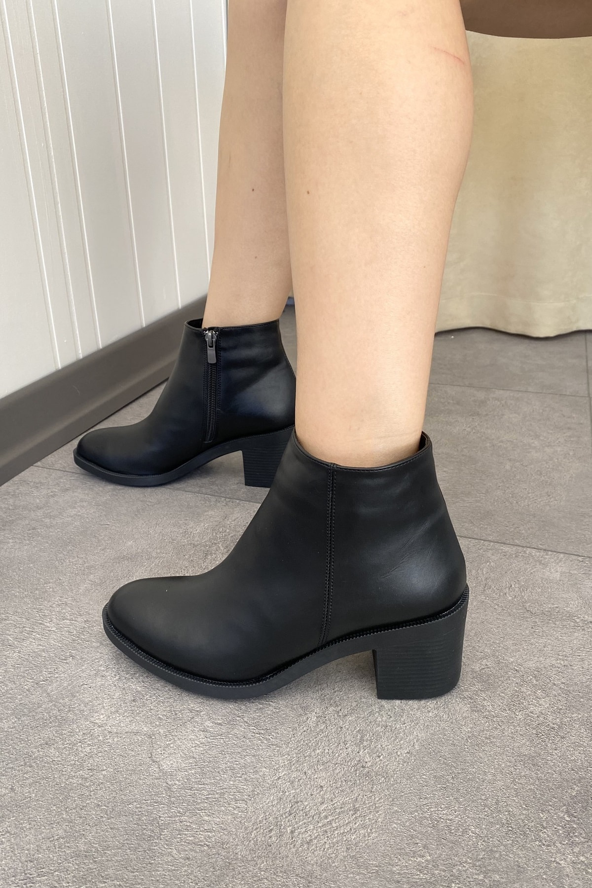 6 CM KALIN TOPUKLU KAYMAZ TABAN ŞIK GÜNLÜK KADIN BOT TMD202471