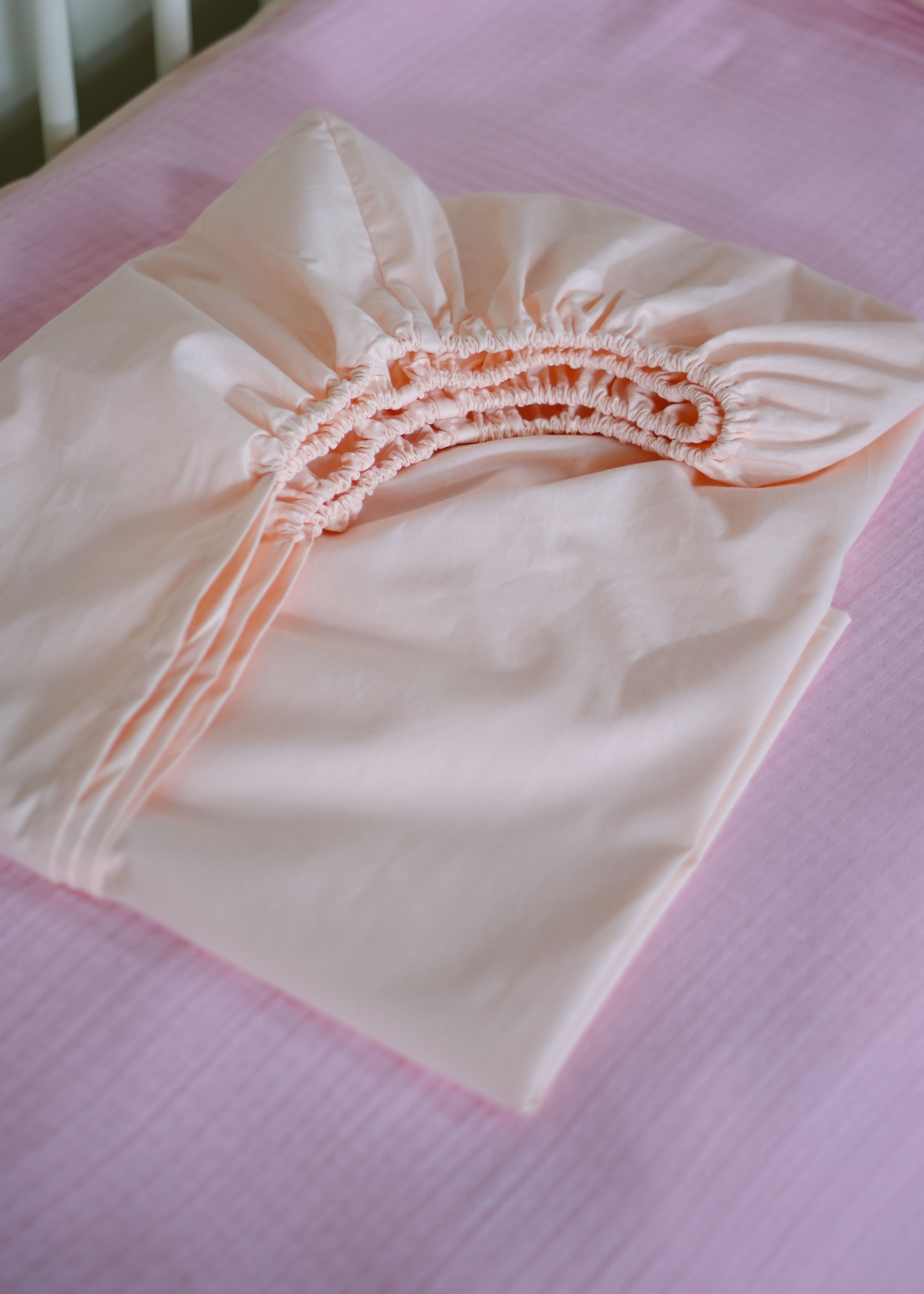 %100 Pamuk Muslin-Akfil Bebek Nevresim Takımı – Çift Yönlü Yastık ve Nevresim